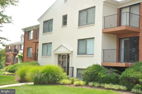 Photo of 125 - U Clubhouse Drive SW #6, LEESBURG, VA 20175 (MLS # VALO2132538)