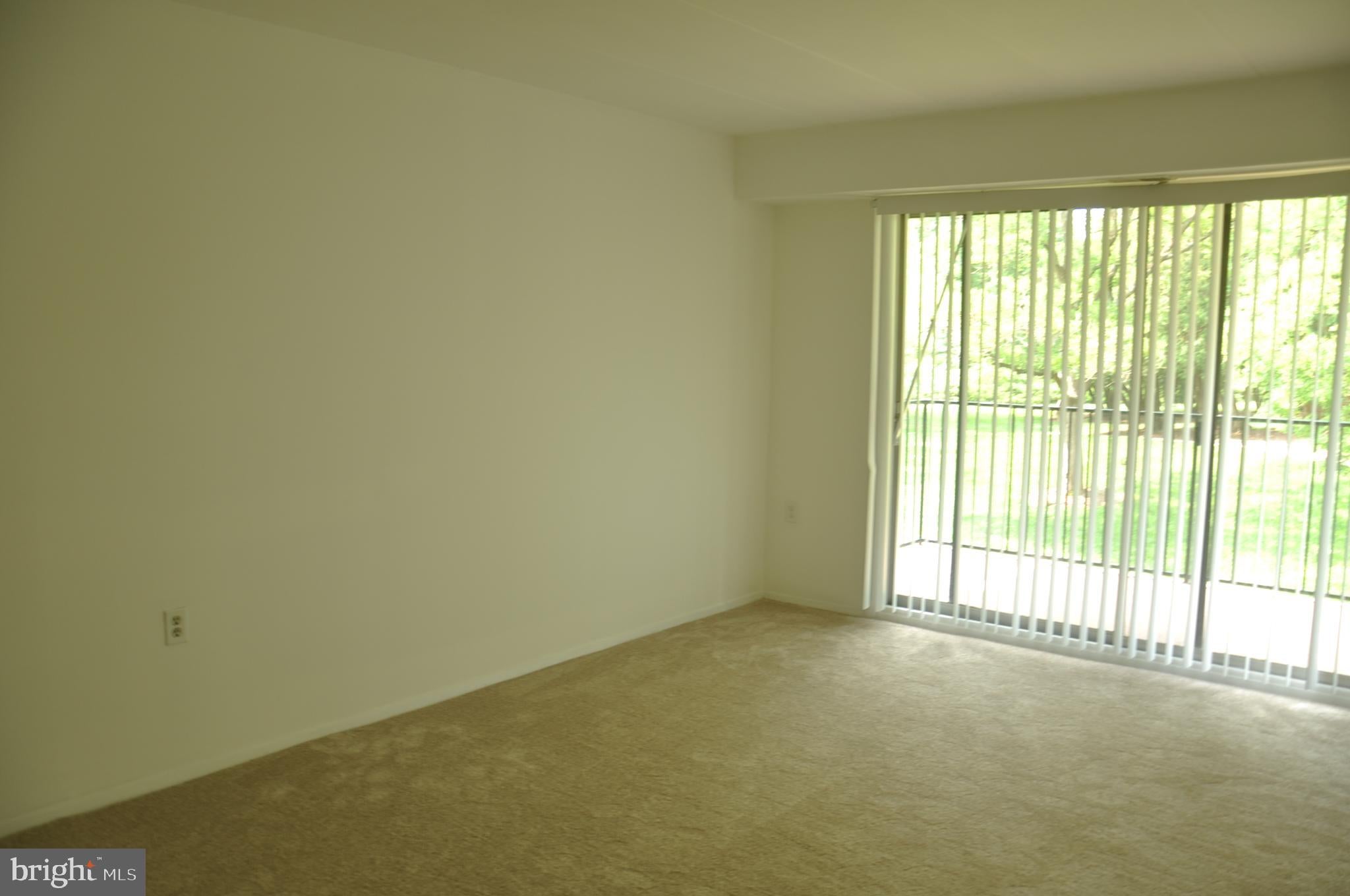 125 CLUBHOUSE DRIVE U SW 6