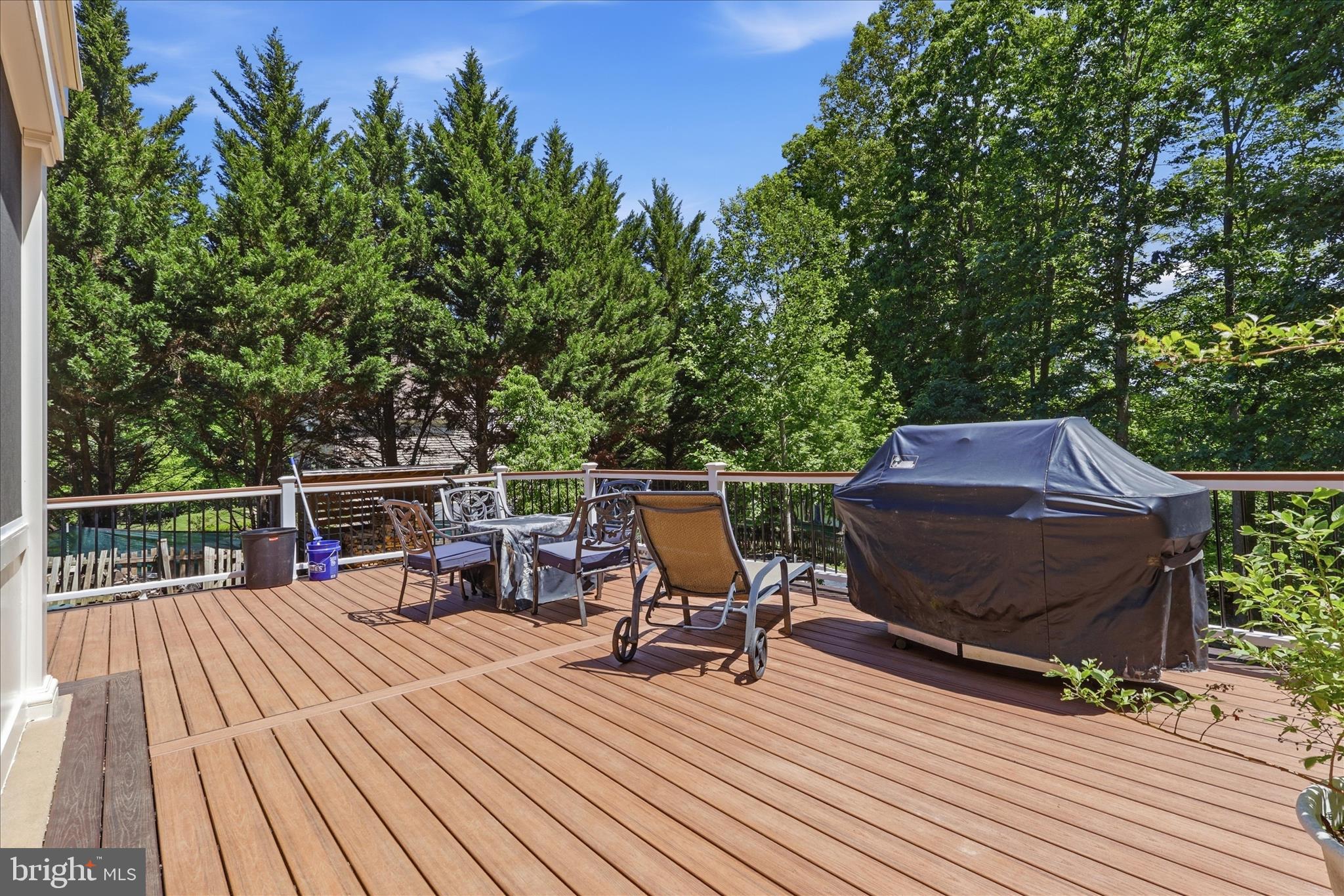 SMITH LAKE ESTATES - Residential