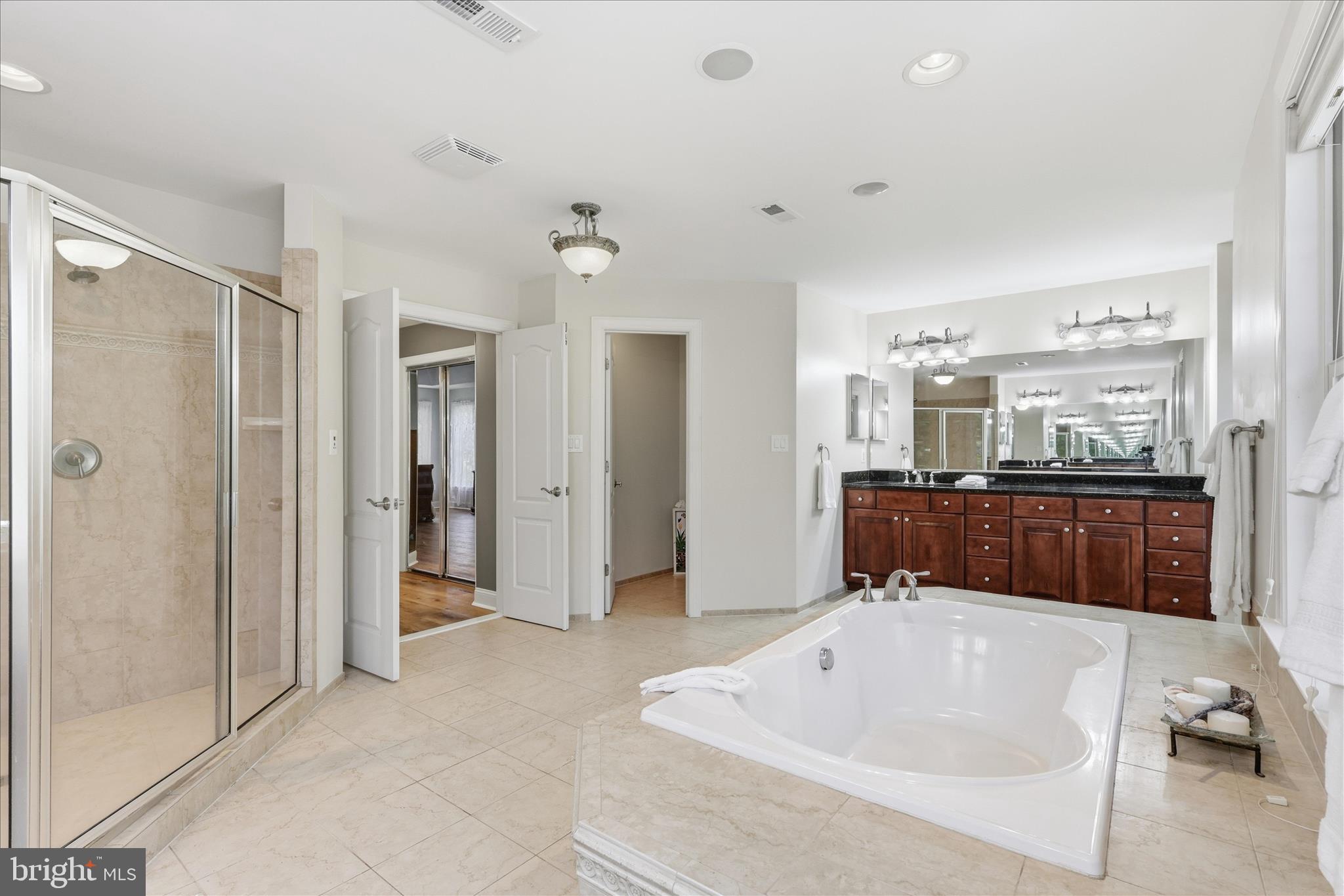 SMITH LAKE ESTATES - Residential