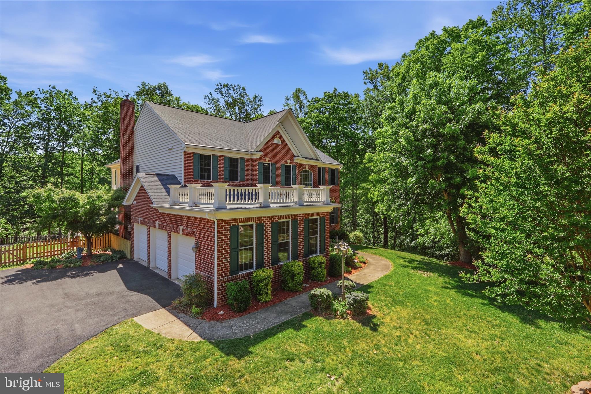 SMITH LAKE ESTATES - Residential