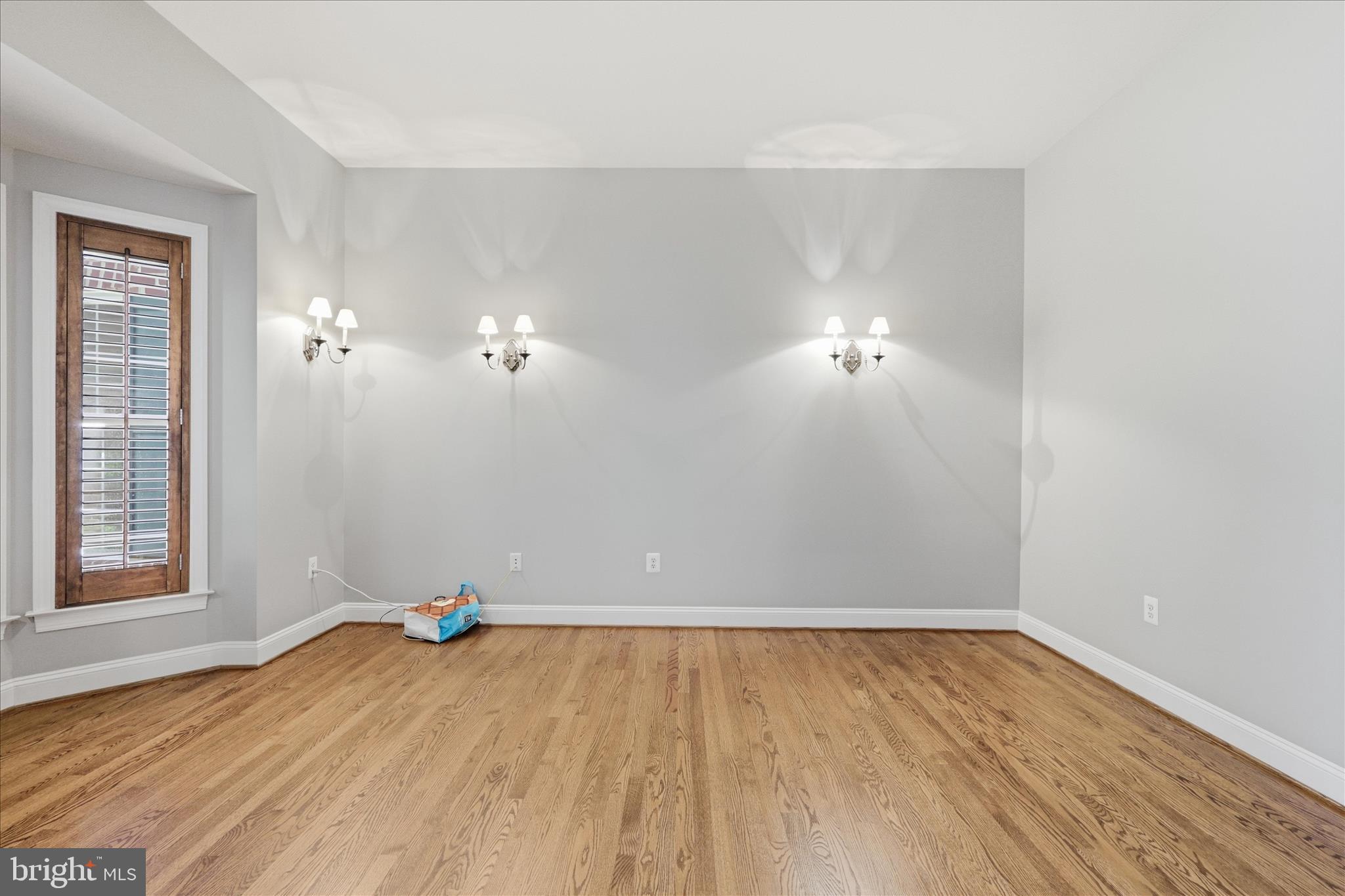SMITH LAKE ESTATES - Residential