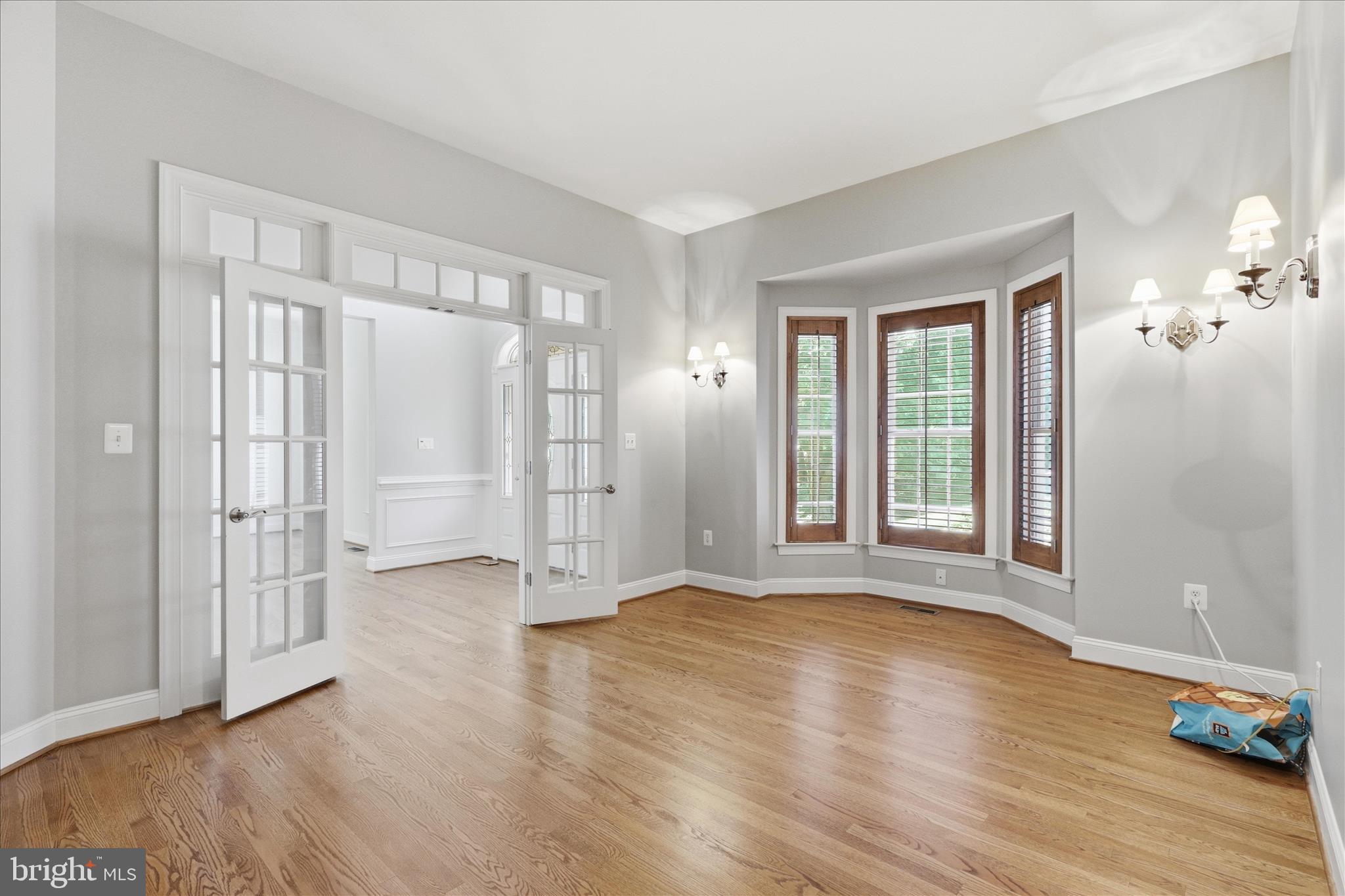 SMITH LAKE ESTATES - Residential