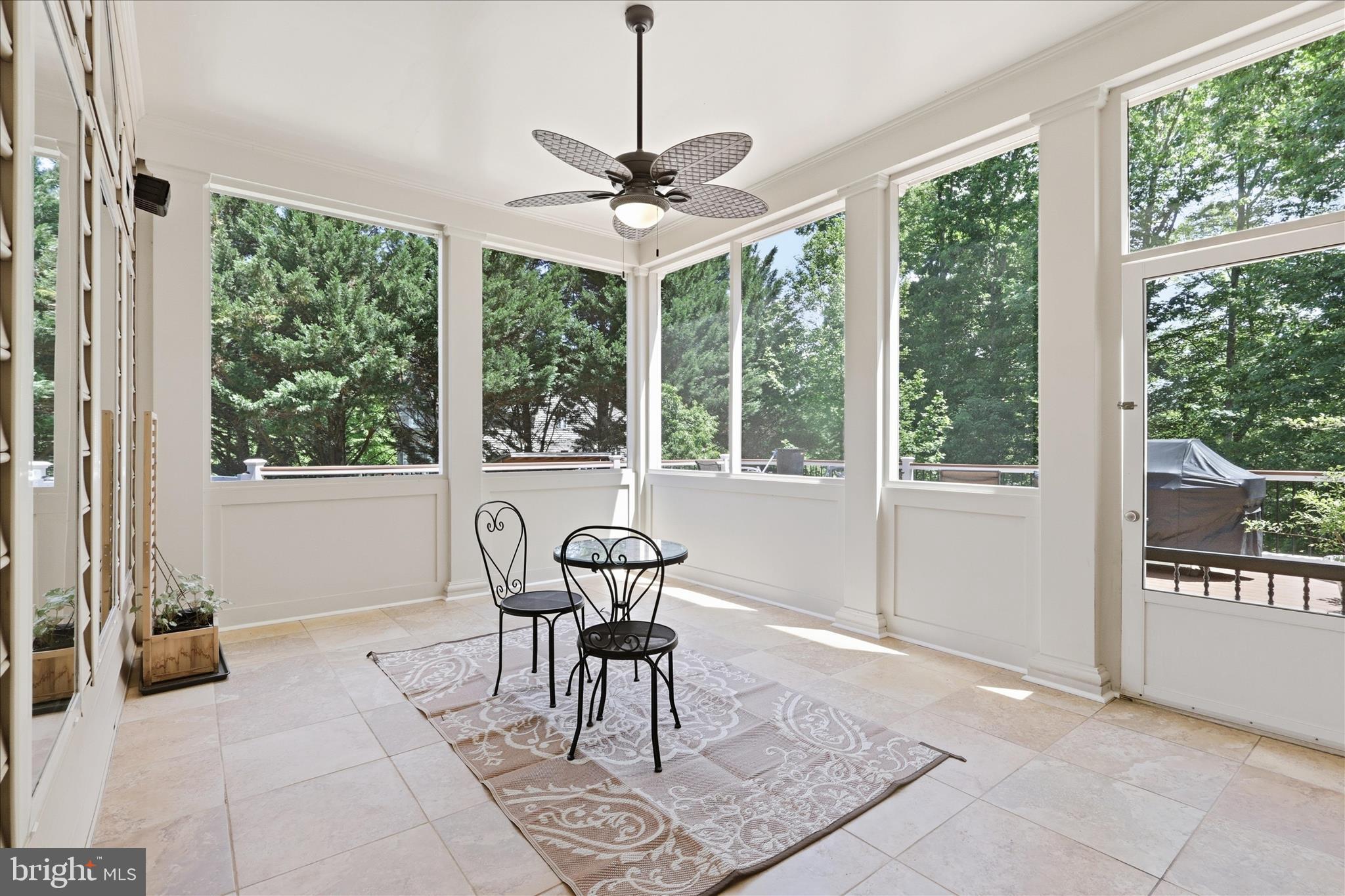 SMITH LAKE ESTATES - Residential