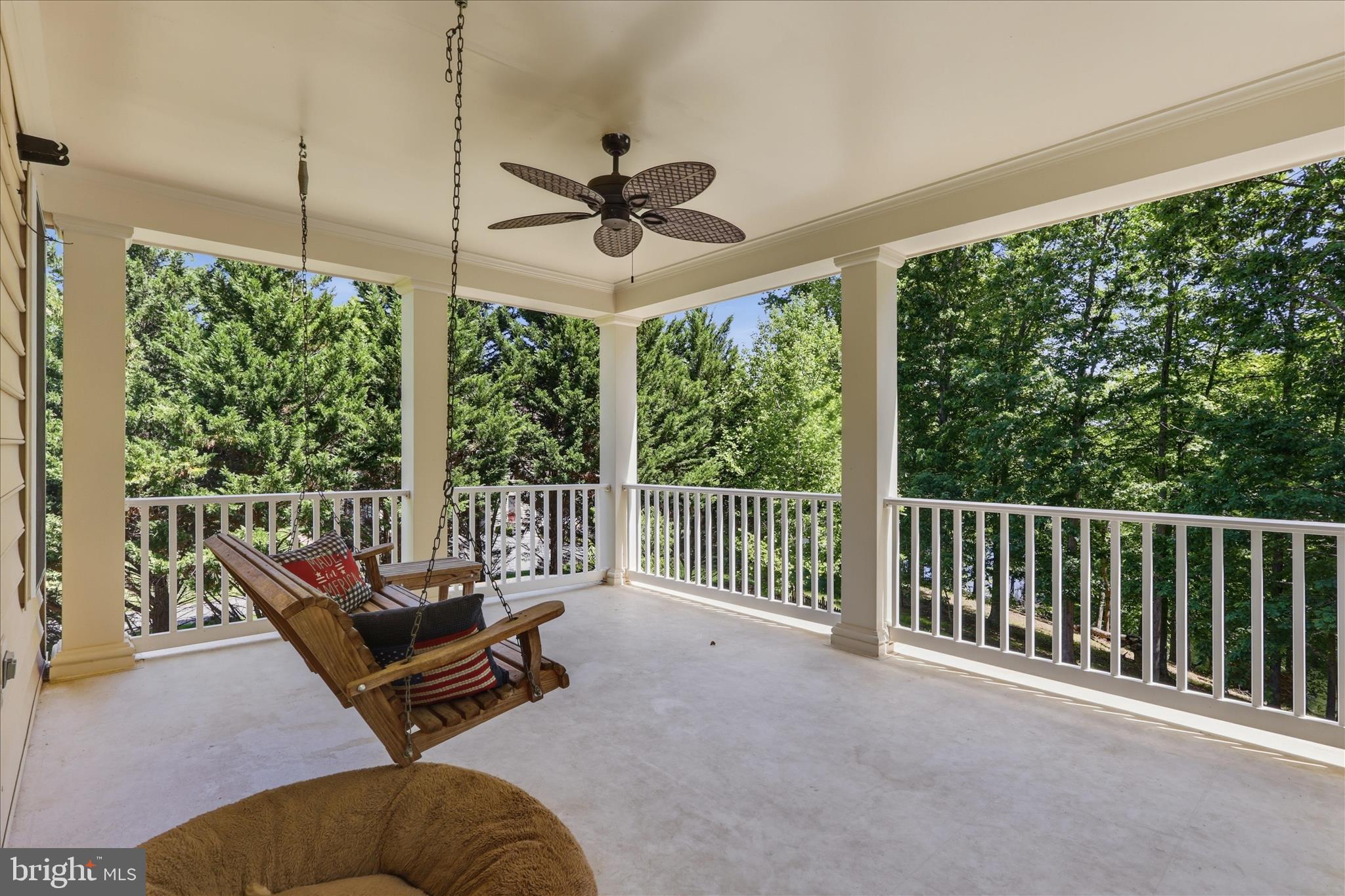 SMITH LAKE ESTATES - Residential