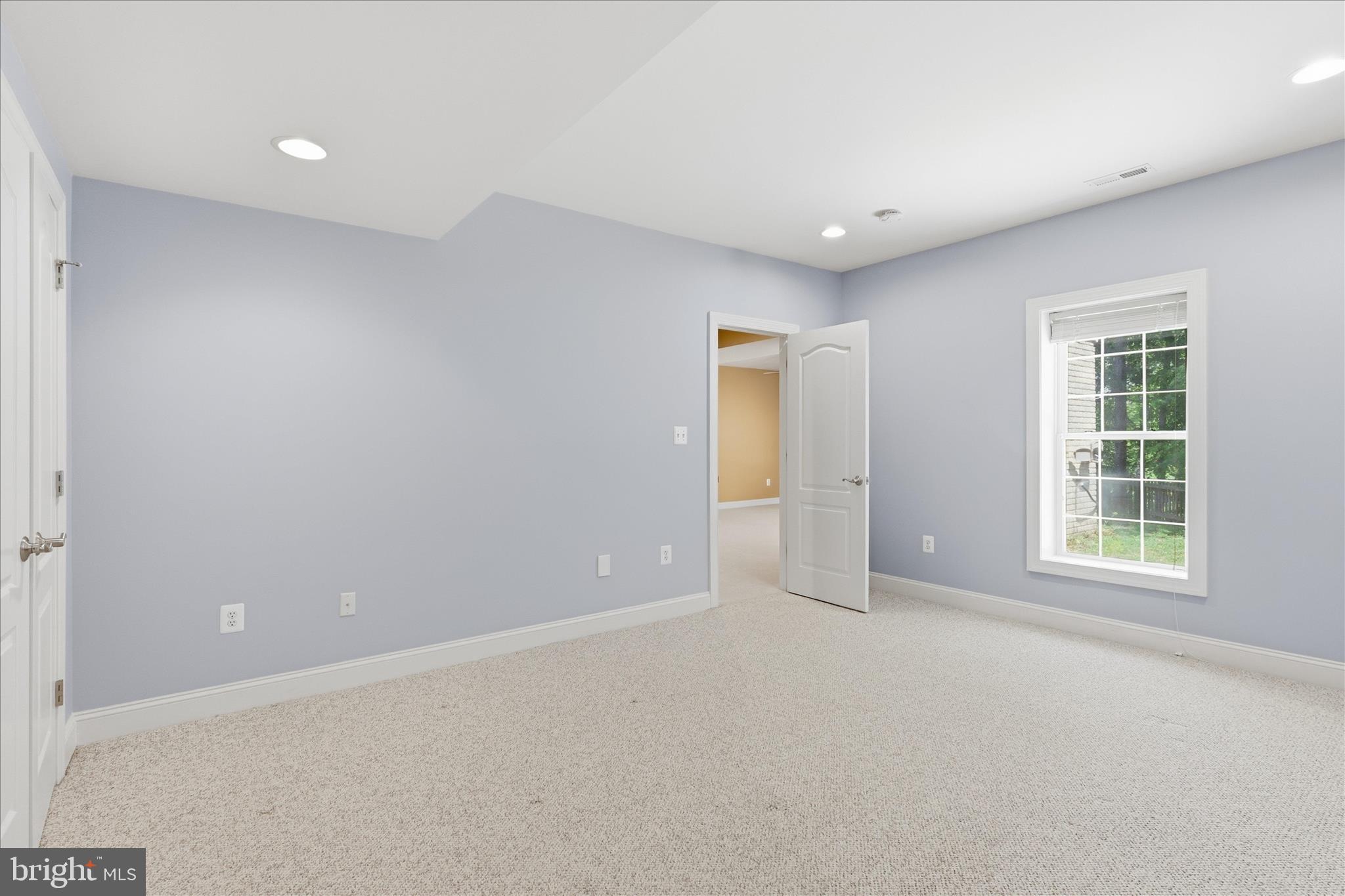 SMITH LAKE ESTATES - Residential