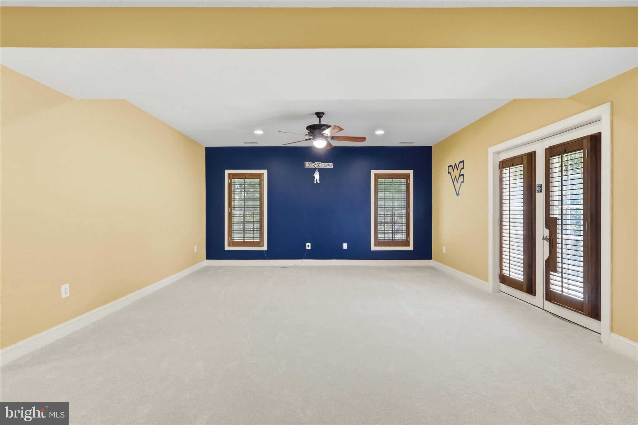 SMITH LAKE ESTATES - Residential
