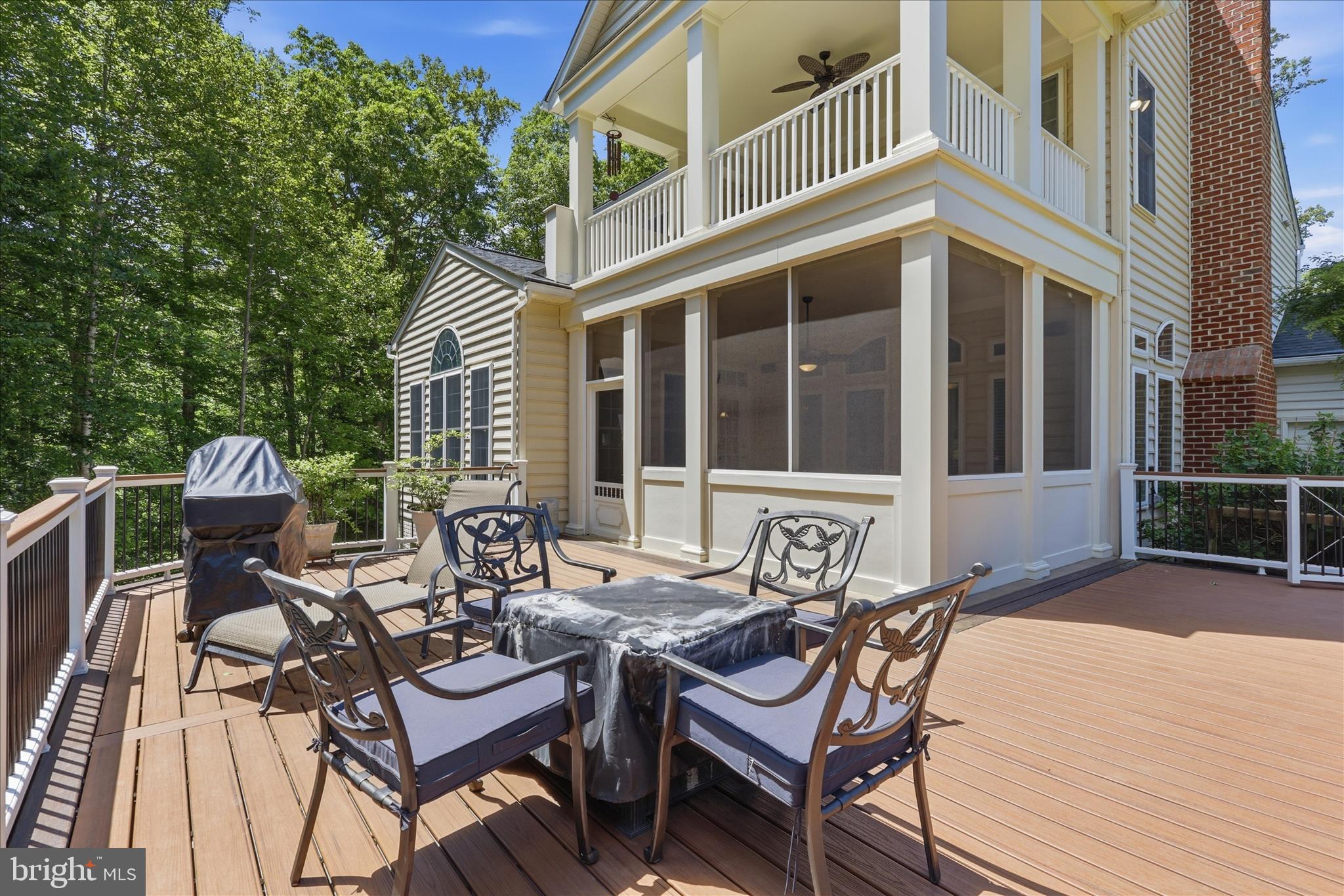 SMITH LAKE ESTATES - Residential