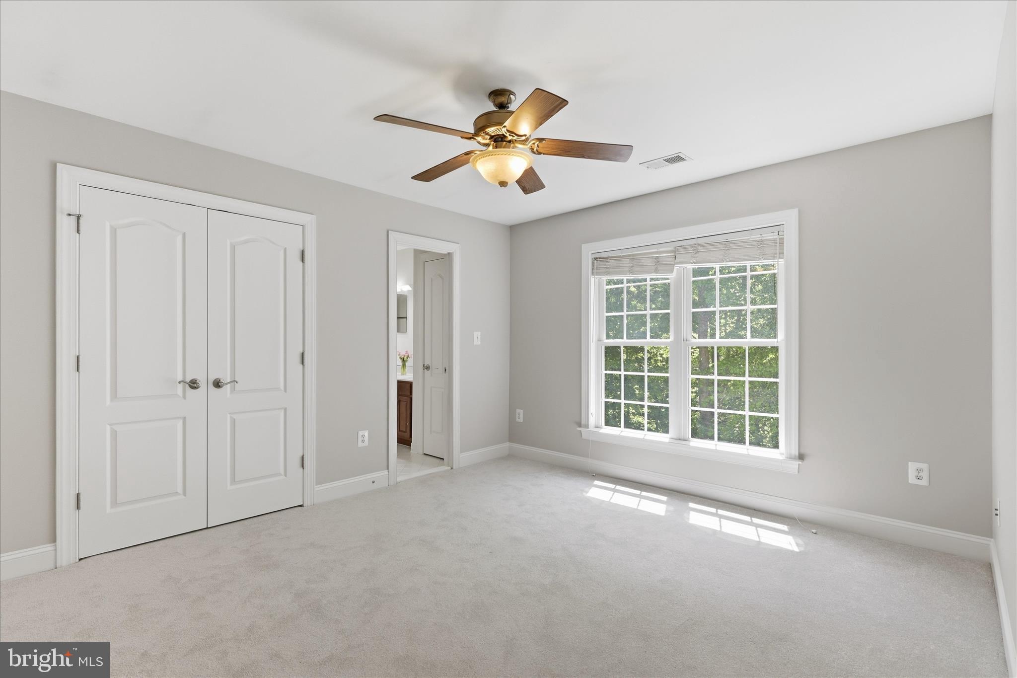 SMITH LAKE ESTATES - Residential