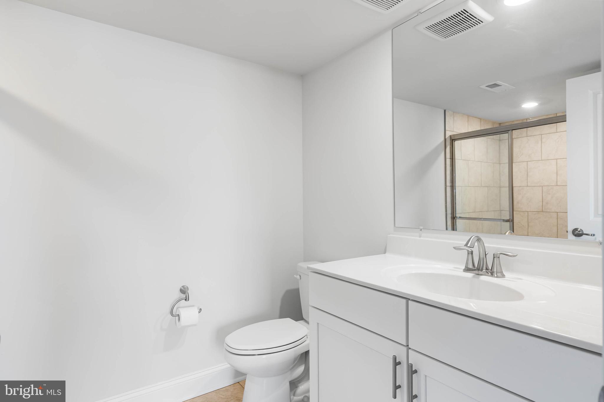 PLANTATION LAKES - Residential Lease