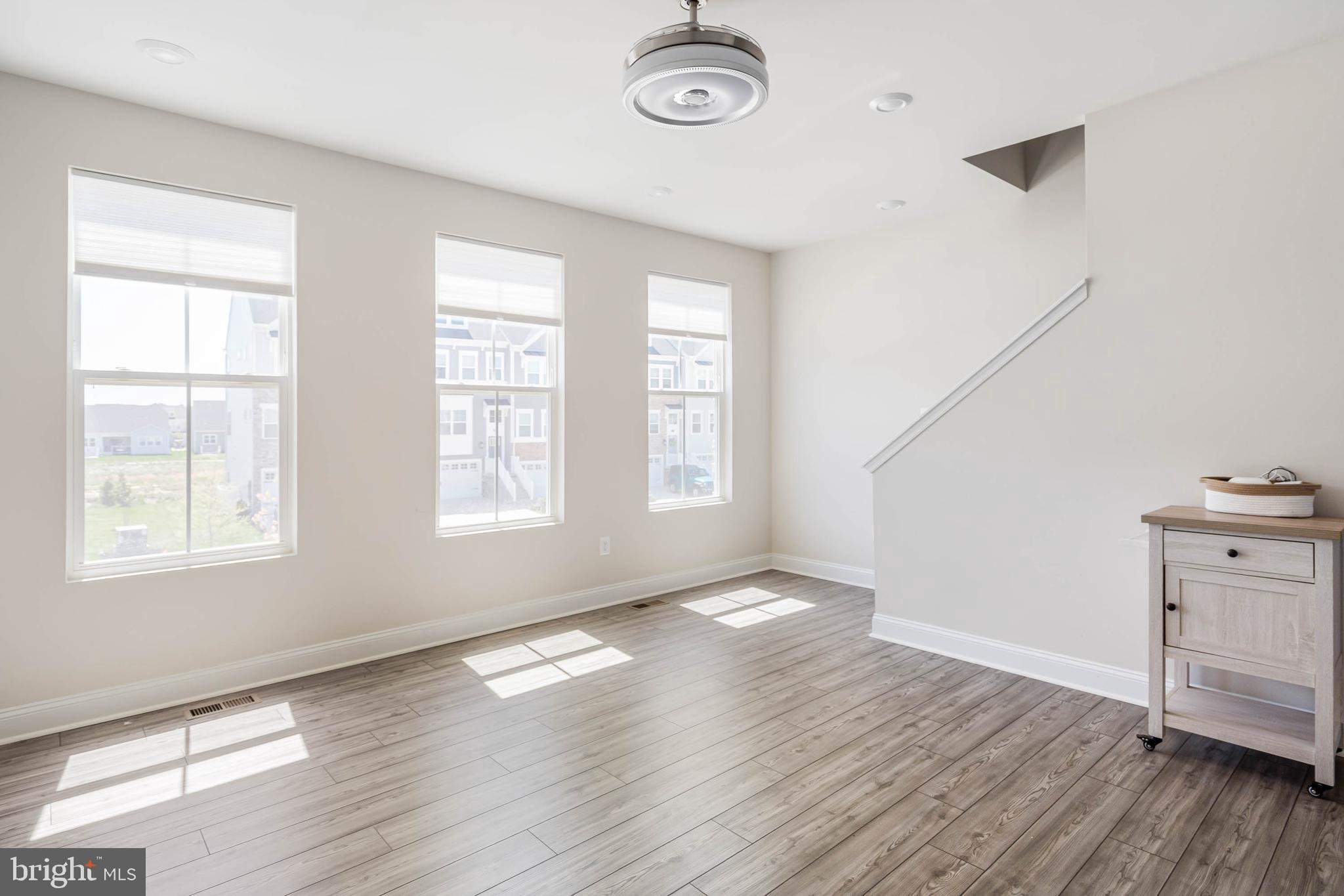 PLANTATION LAKES - Residential Lease