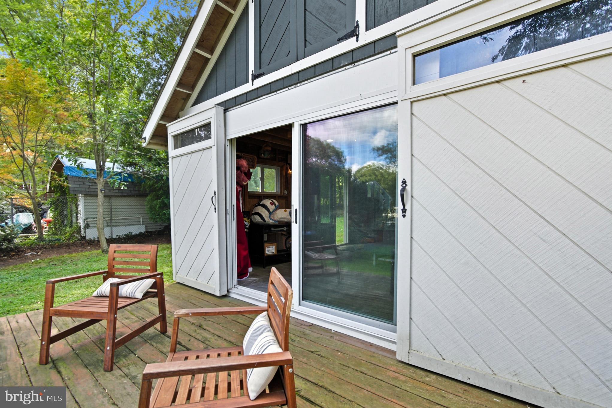 SUNRISE BEACH - Residential