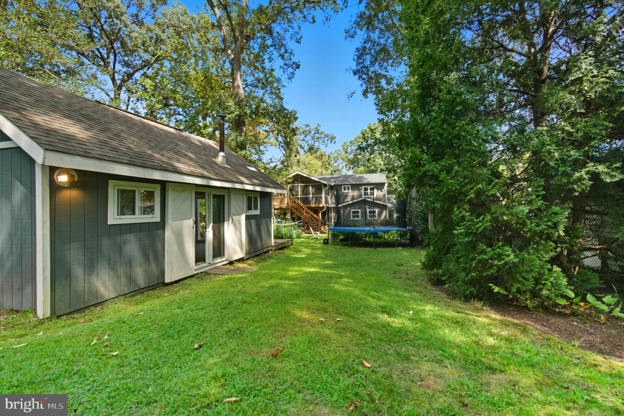 SUNRISE BEACH - Residential