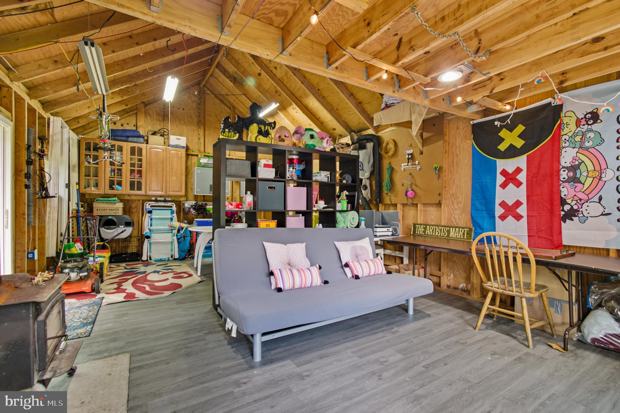 SUNRISE BEACH - Residential