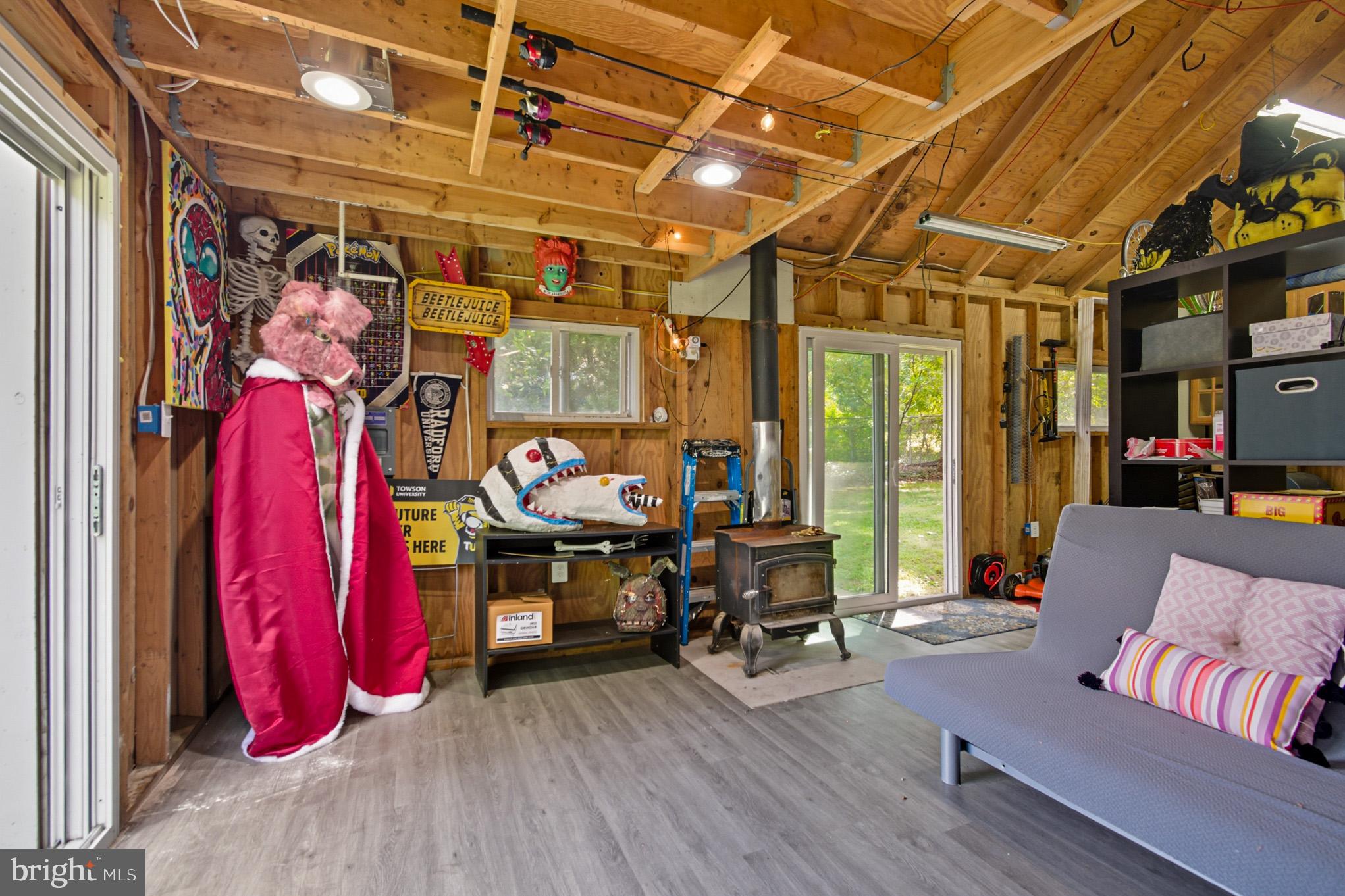 SUNRISE BEACH - Residential