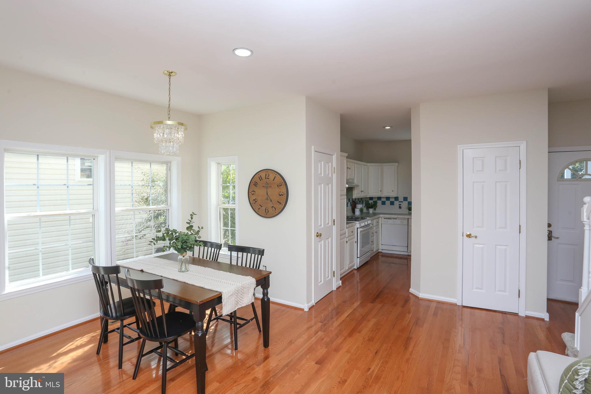 7629 BLUFF POINT LANE