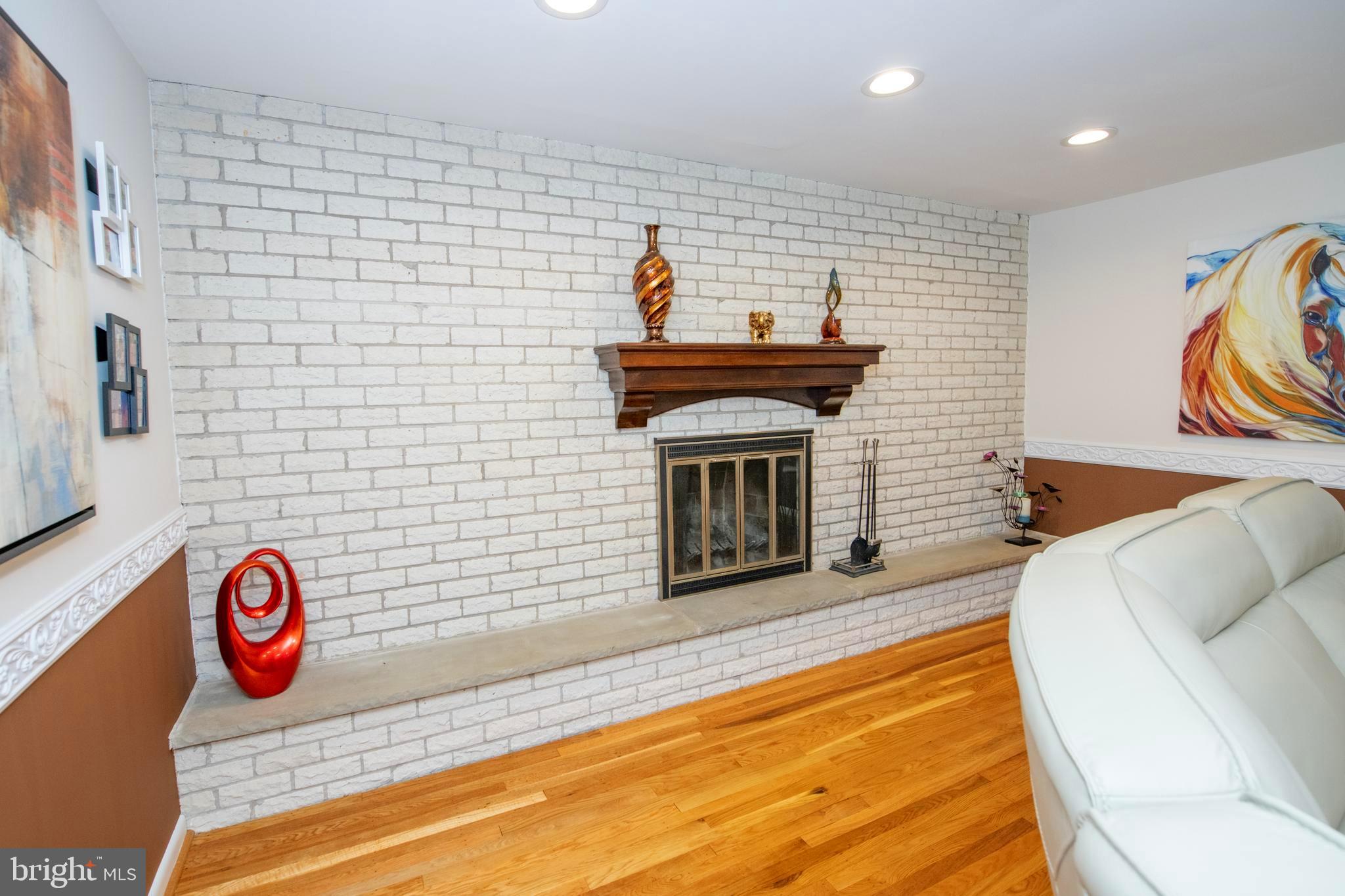 HUNTINGDON VALLEY - Residential