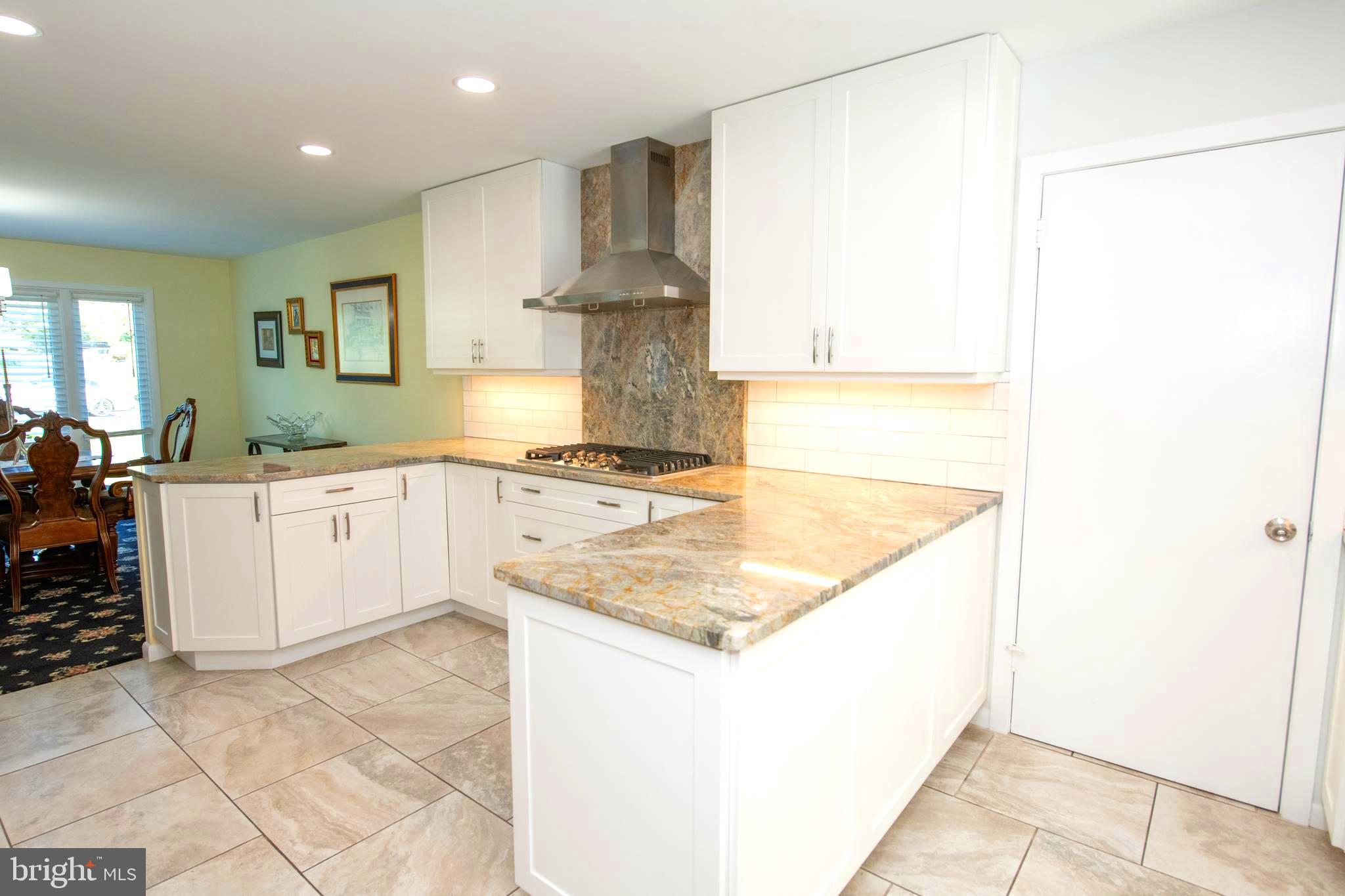 HUNTINGDON VALLEY - Residential