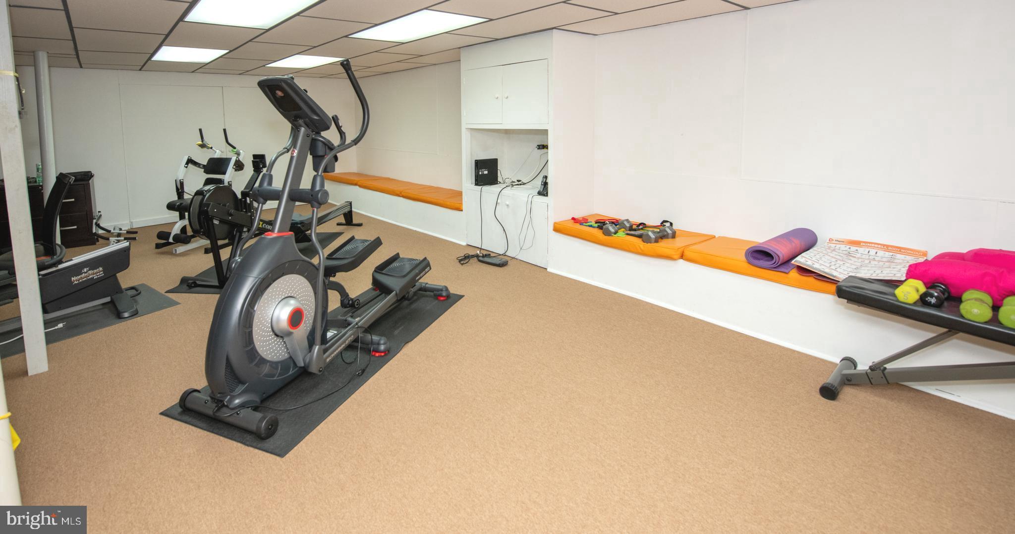 HUNTINGDON VALLEY - Residential