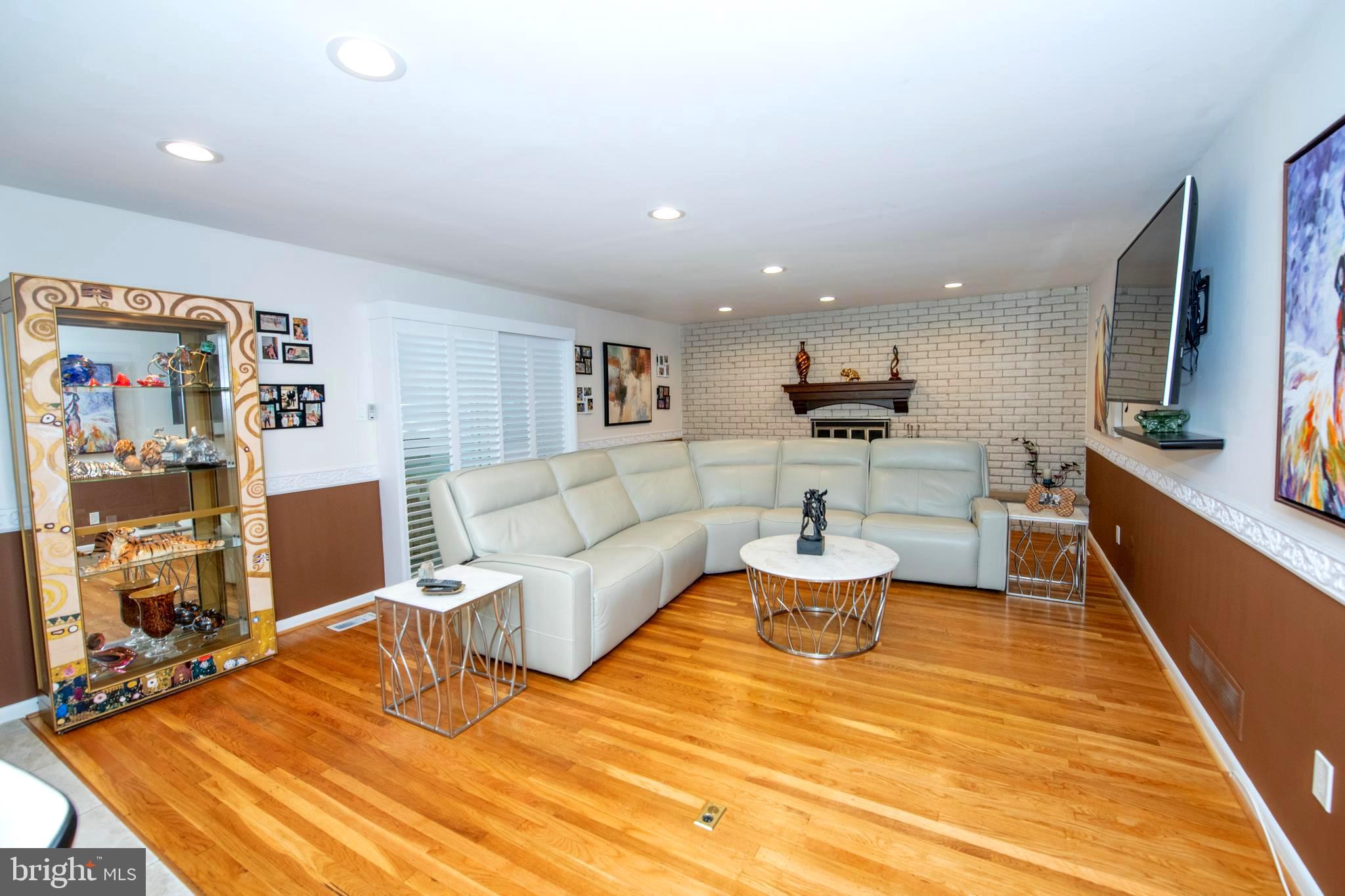 HUNTINGDON VALLEY - Residential