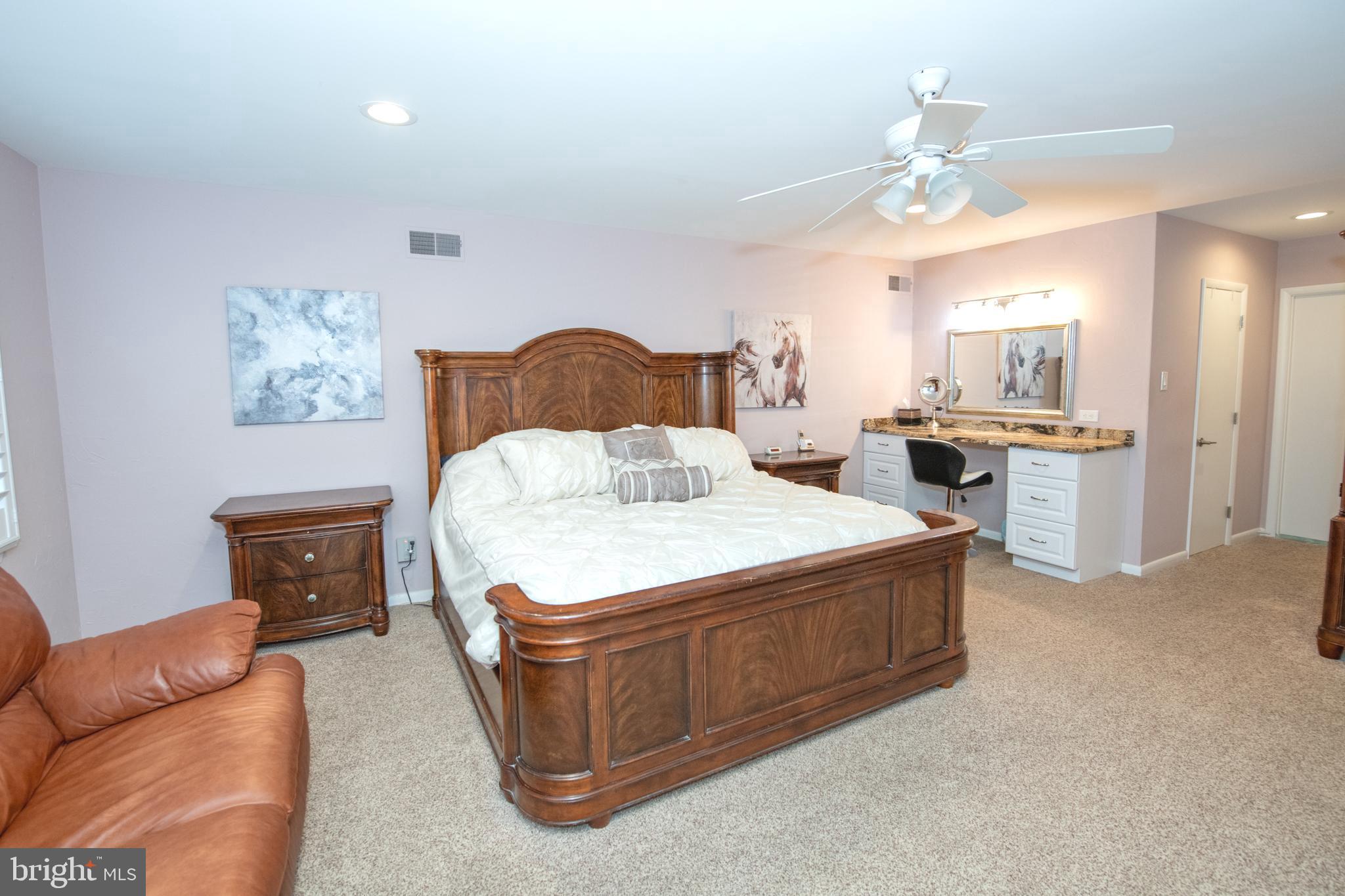 HUNTINGDON VALLEY - Residential