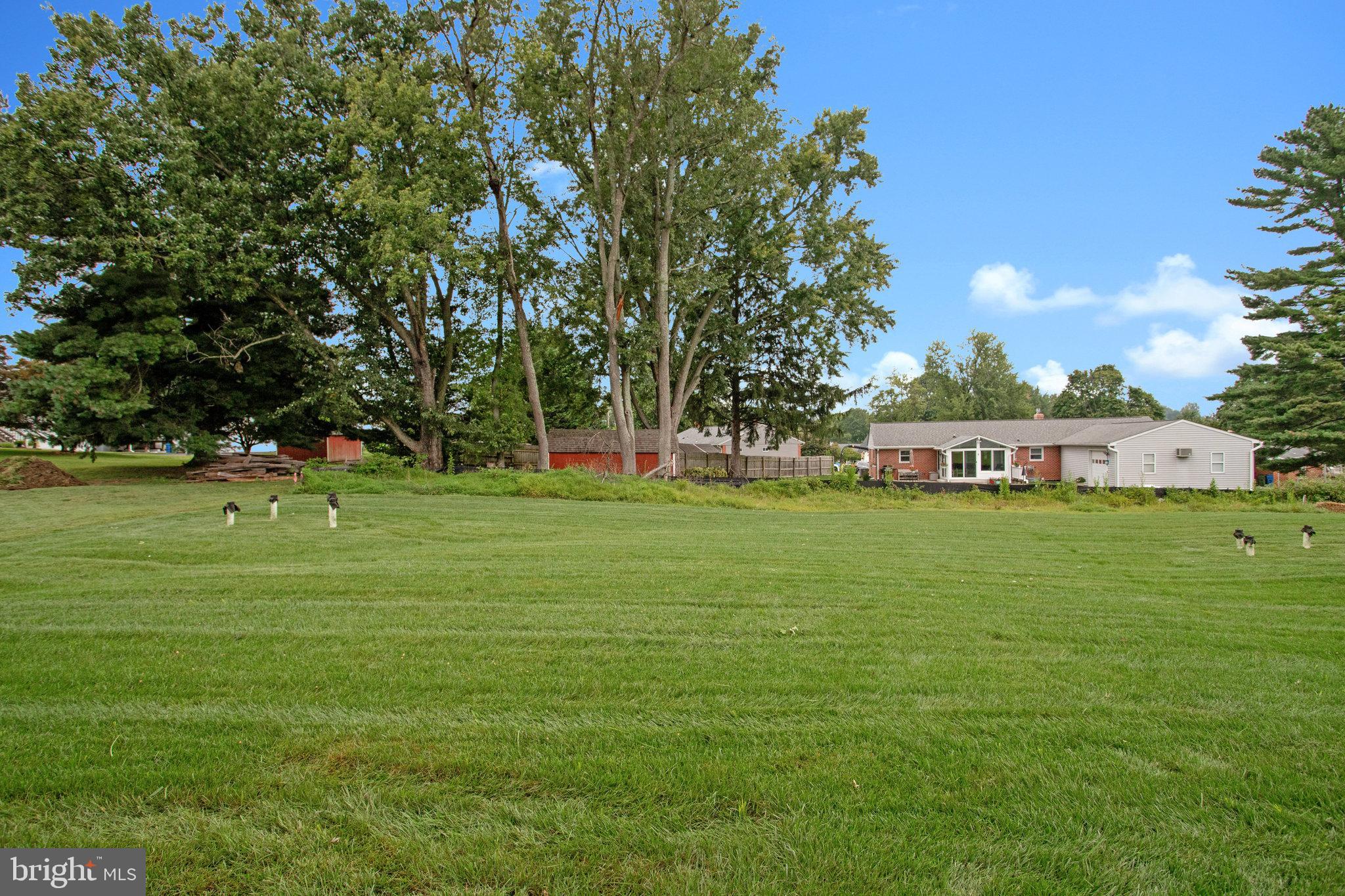 ROBERTS CROSSING - Residential