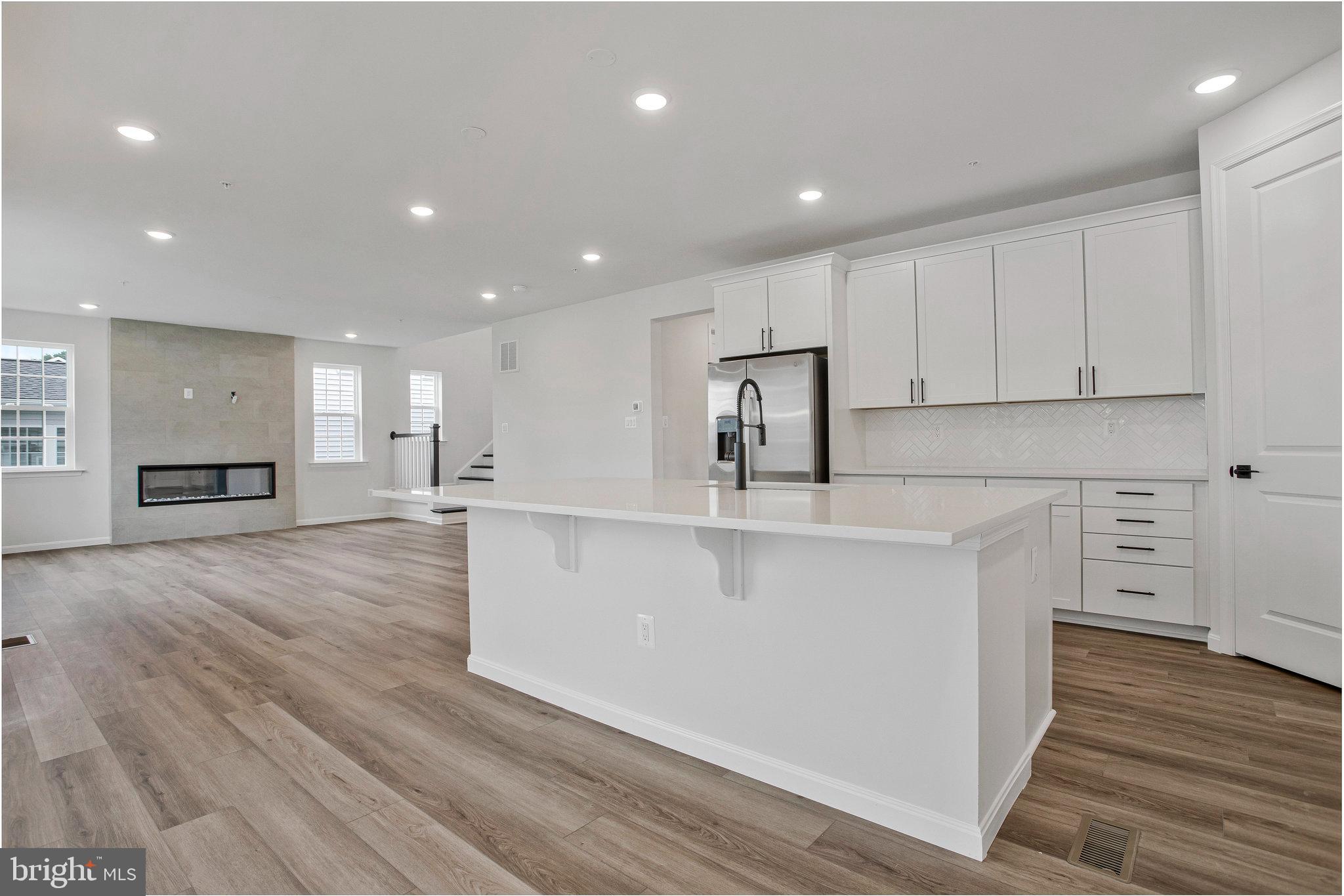 ROBERTS CROSSING - Residential