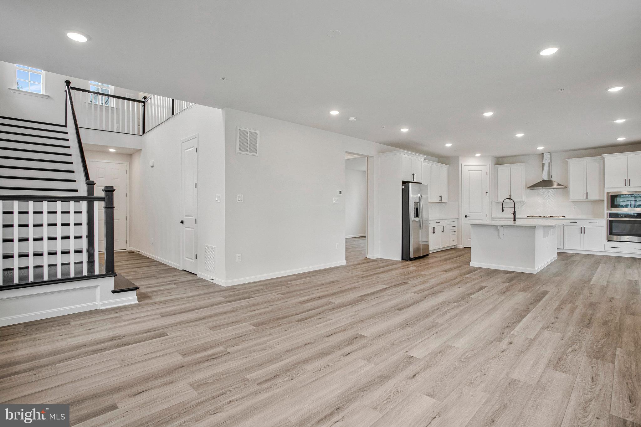 ROBERTS CROSSING - Residential