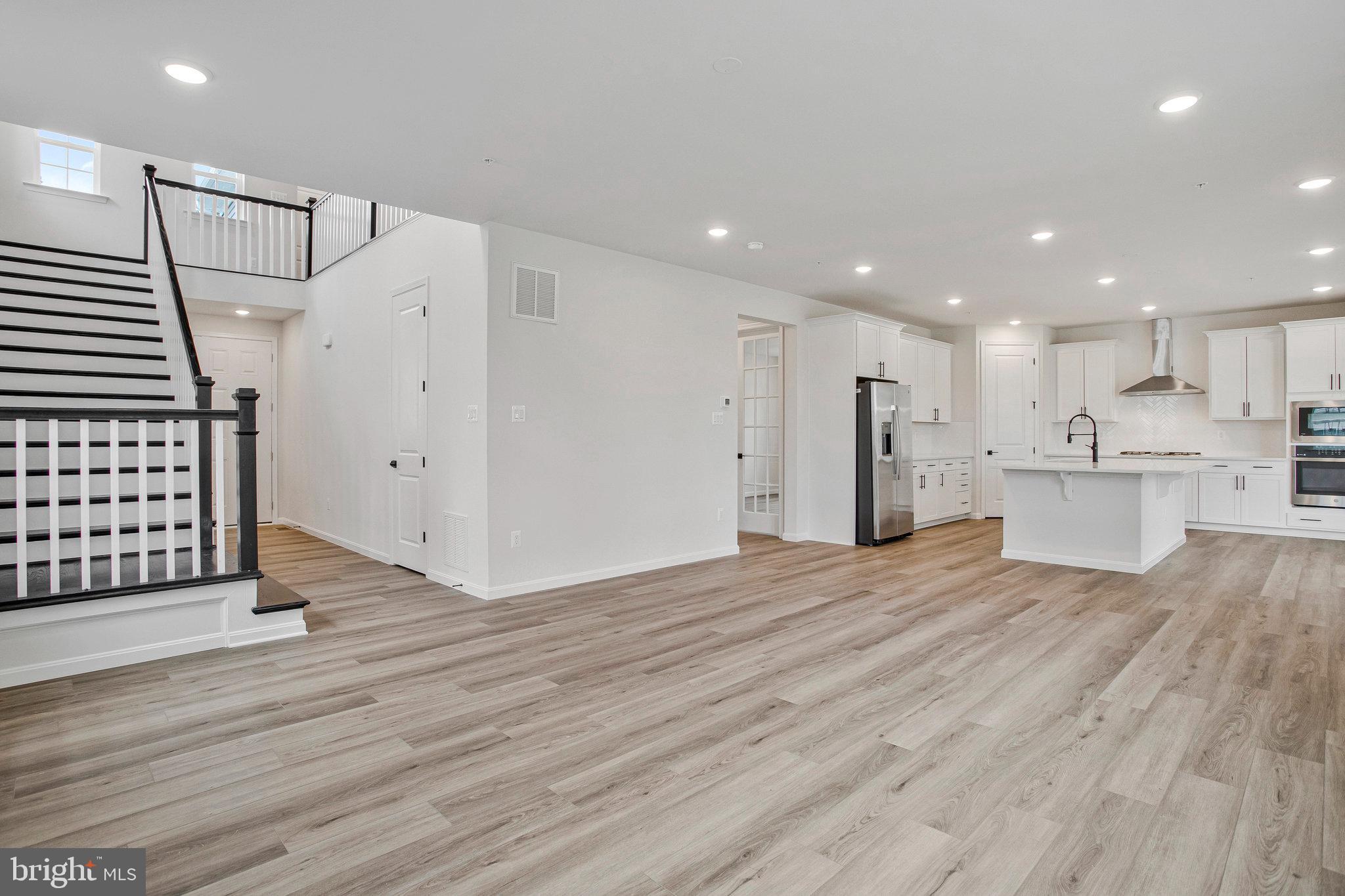 ROBERTS CROSSING - Residential
