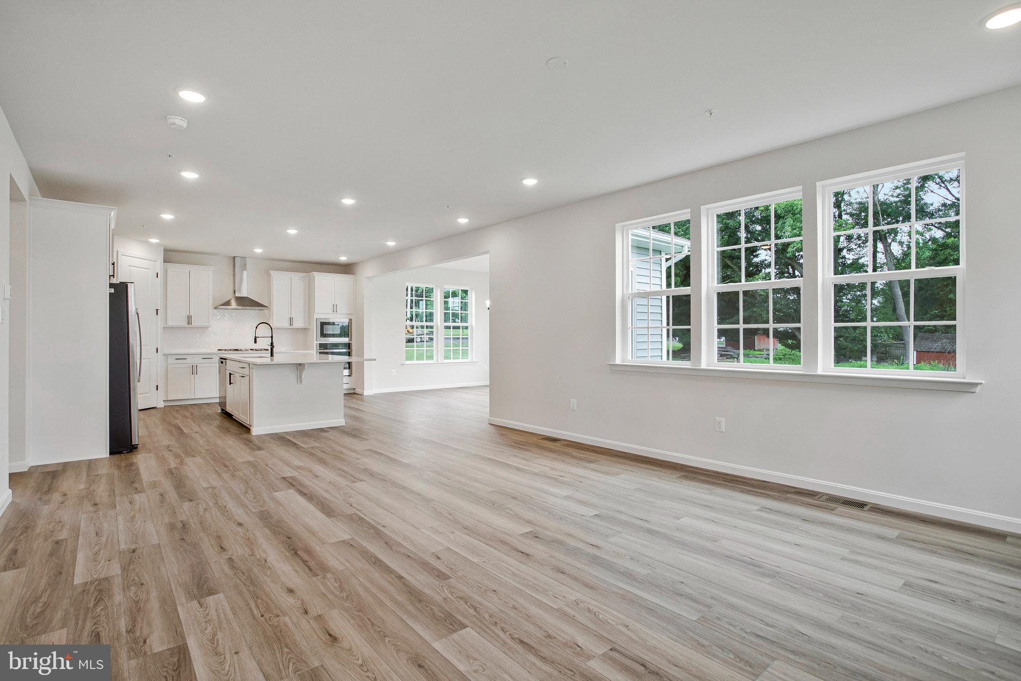 ROBERTS CROSSING - Residential
