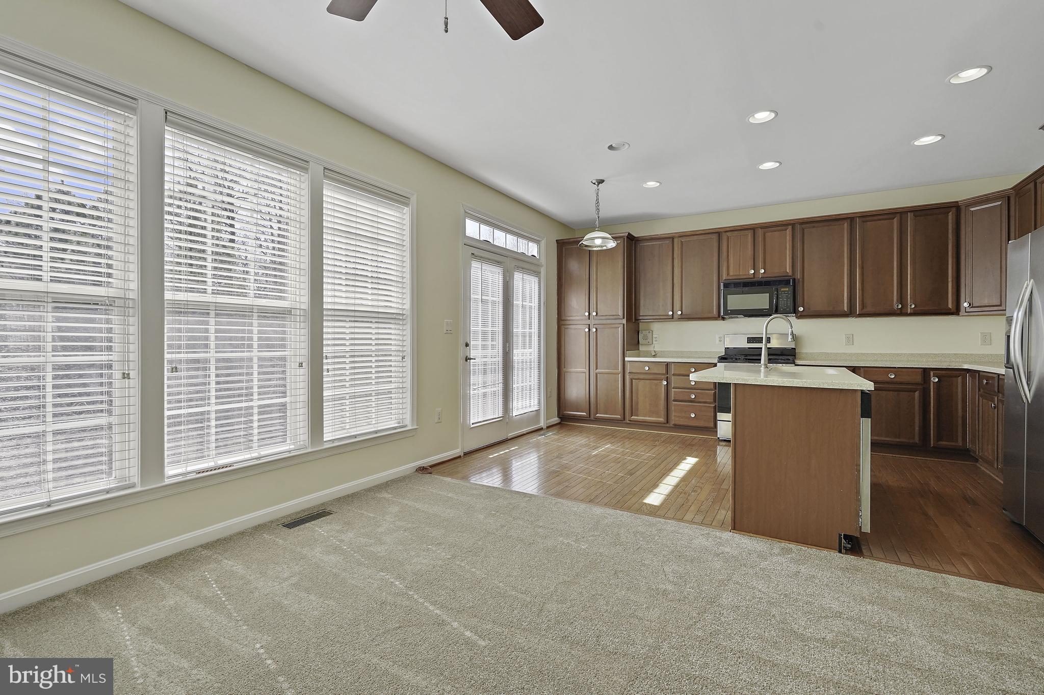 GUNSTON COMMONS - Residential Lease