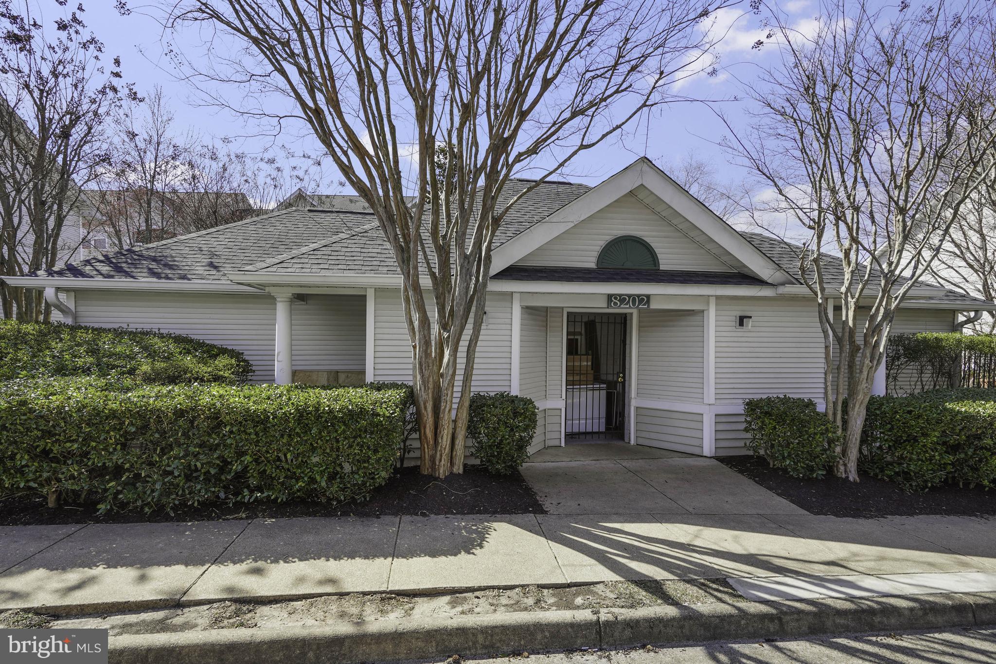 GUNSTON COMMONS - Residential Lease