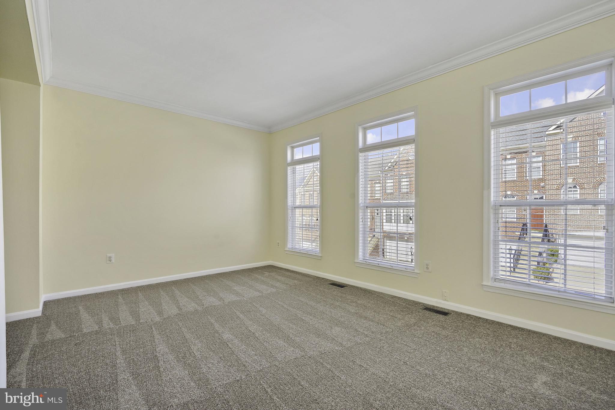 GUNSTON COMMONS - Residential Lease