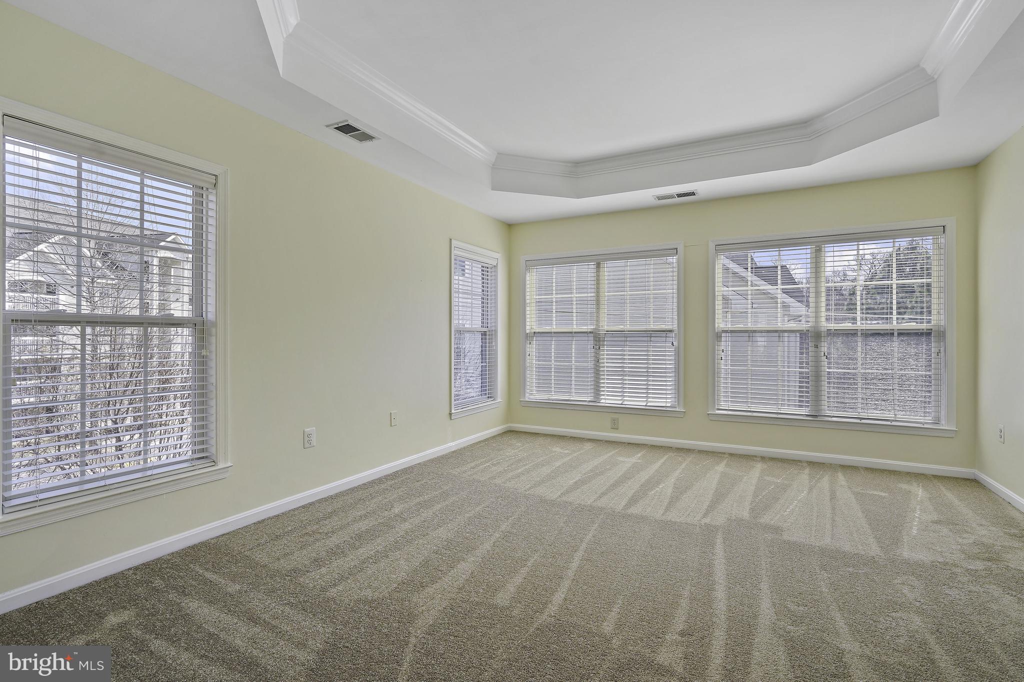 GUNSTON COMMONS - Residential Lease