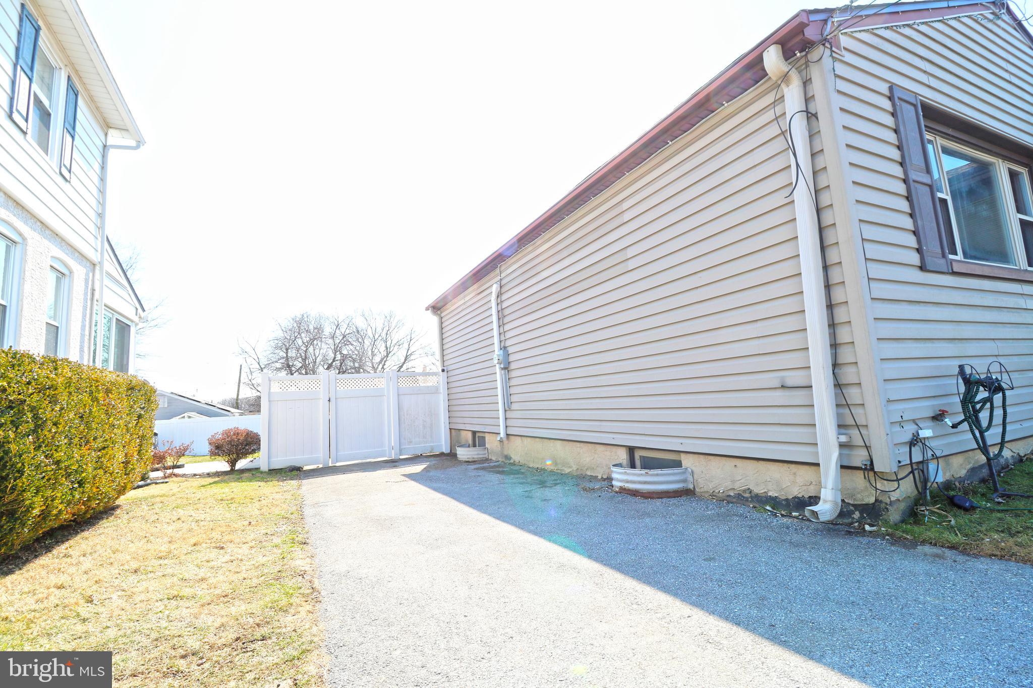 WILLOWBROOK - Residential