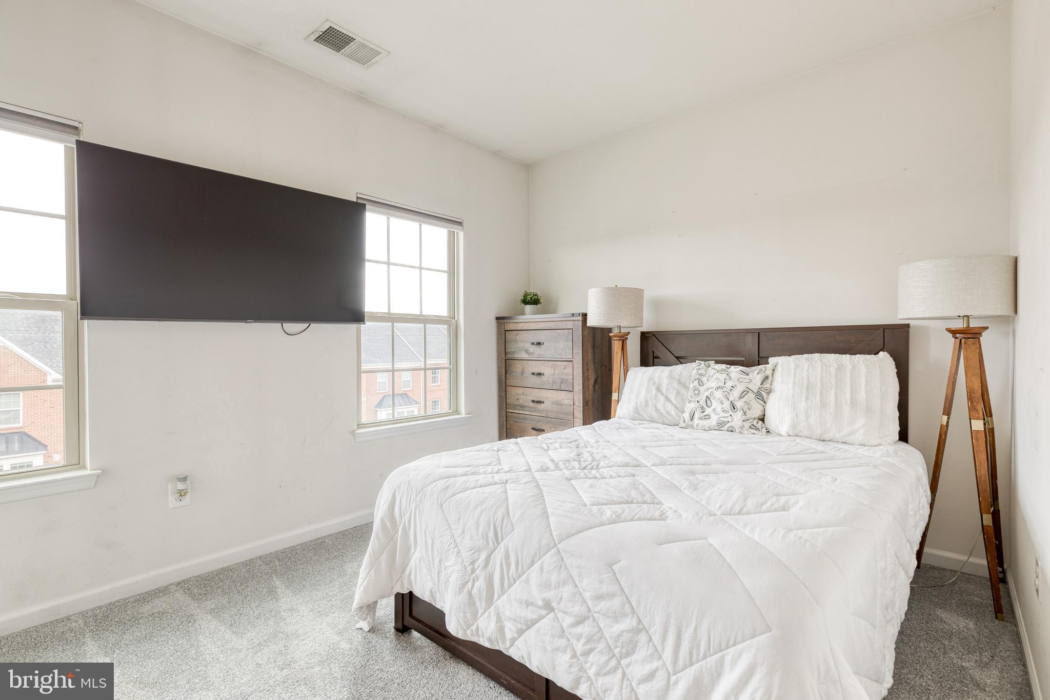 O'DONNELL SQUARE - Residential