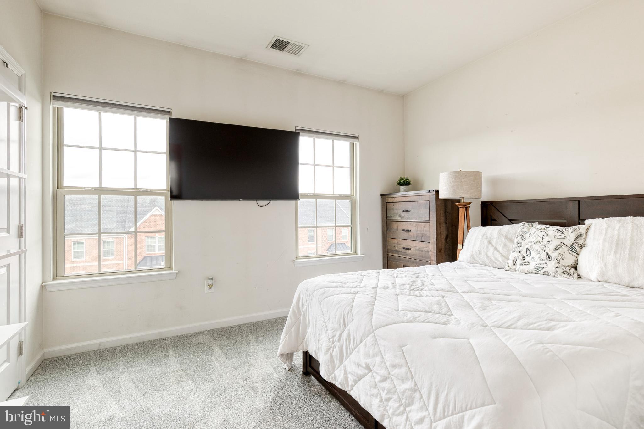 O'DONNELL SQUARE - Residential