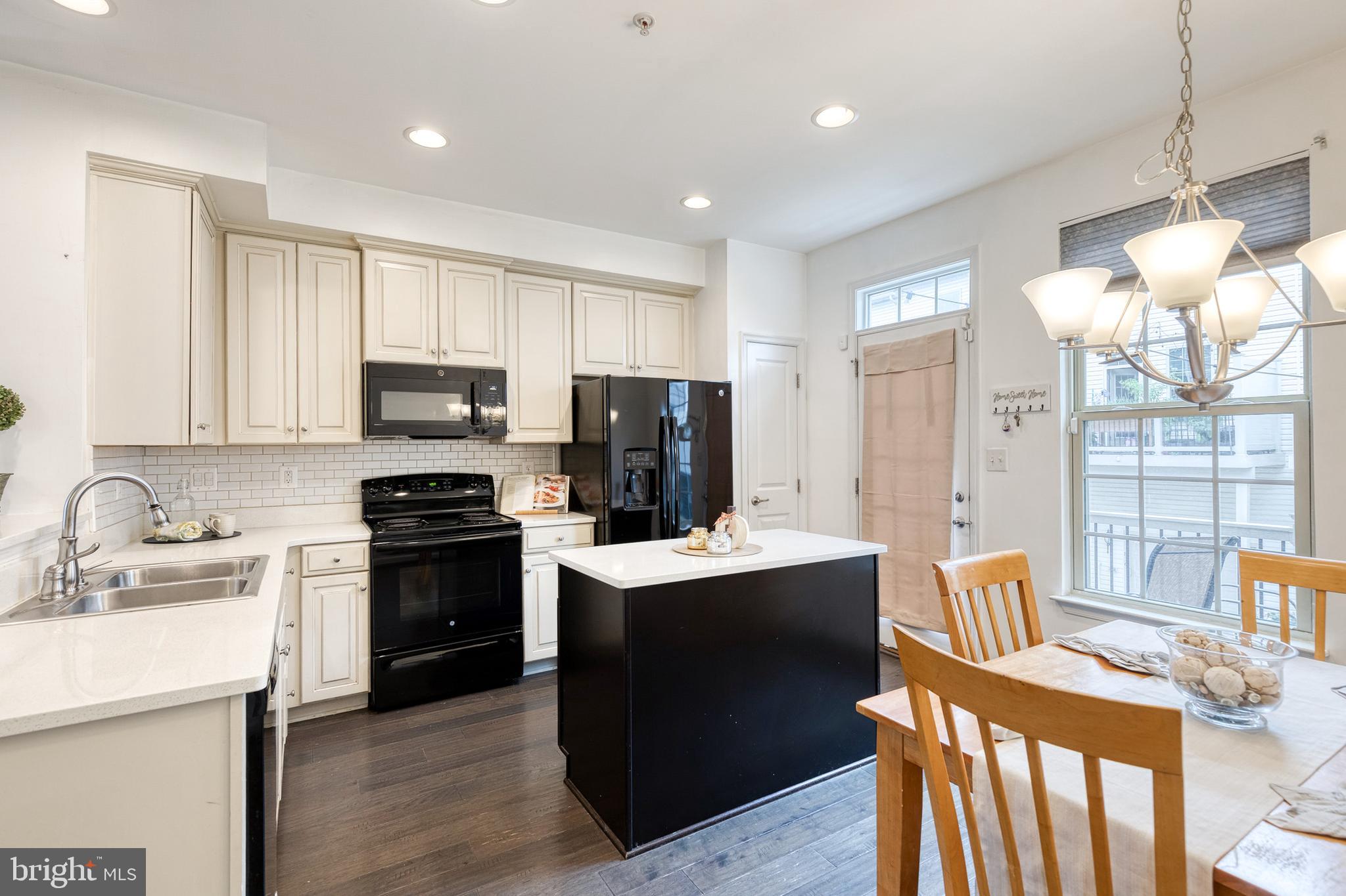 O'DONNELL SQUARE - Residential