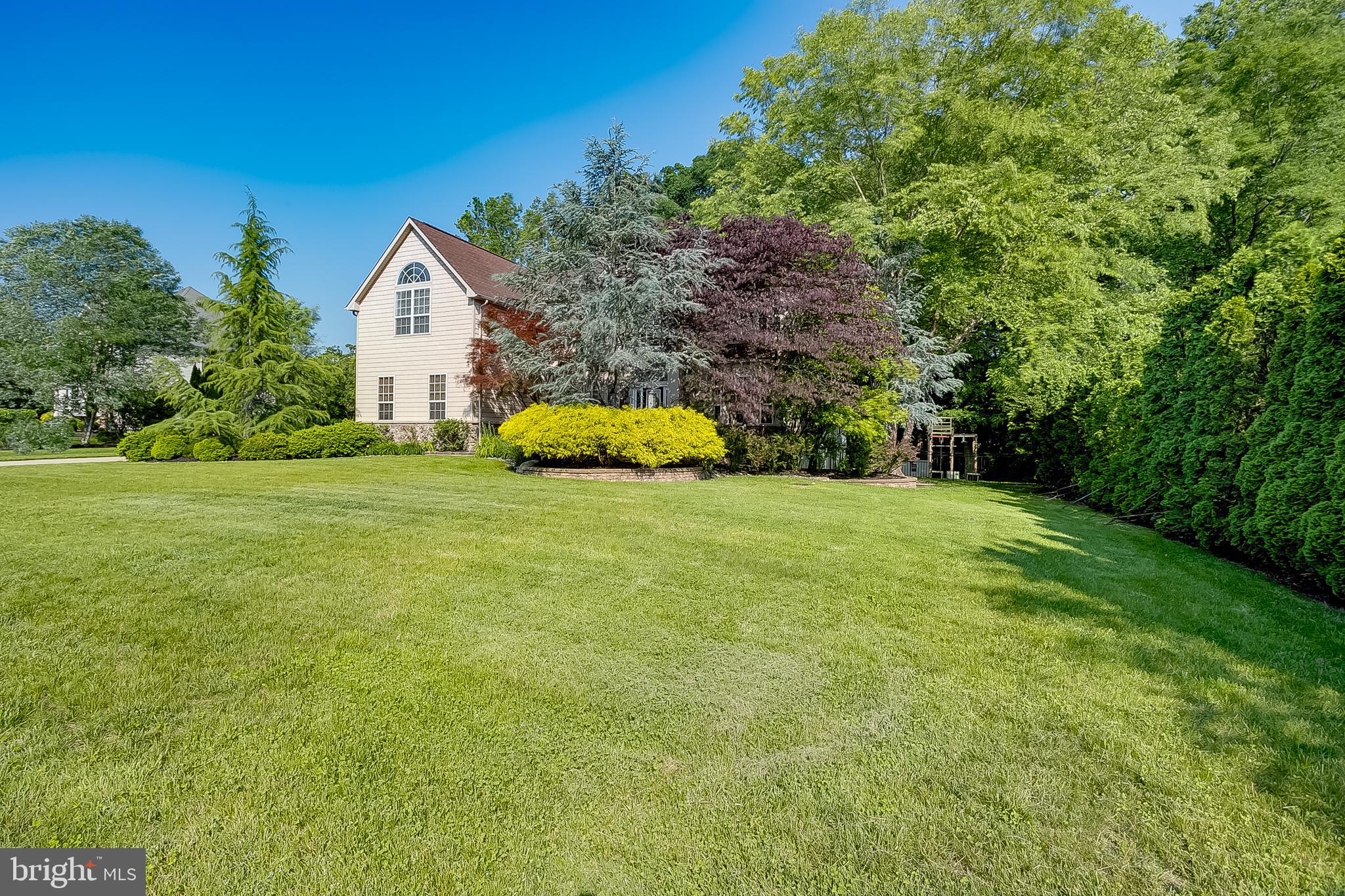 105 HICKORY COURT