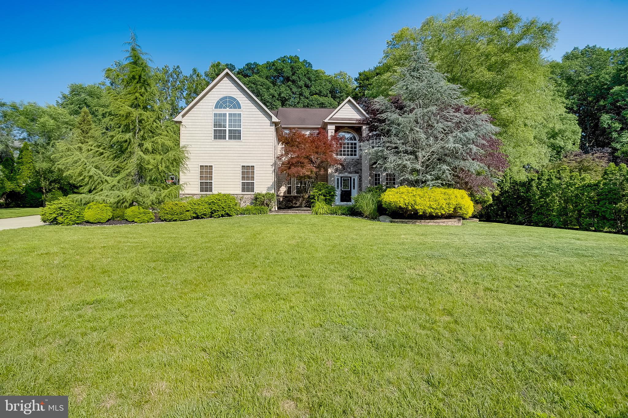 105 HICKORY COURT