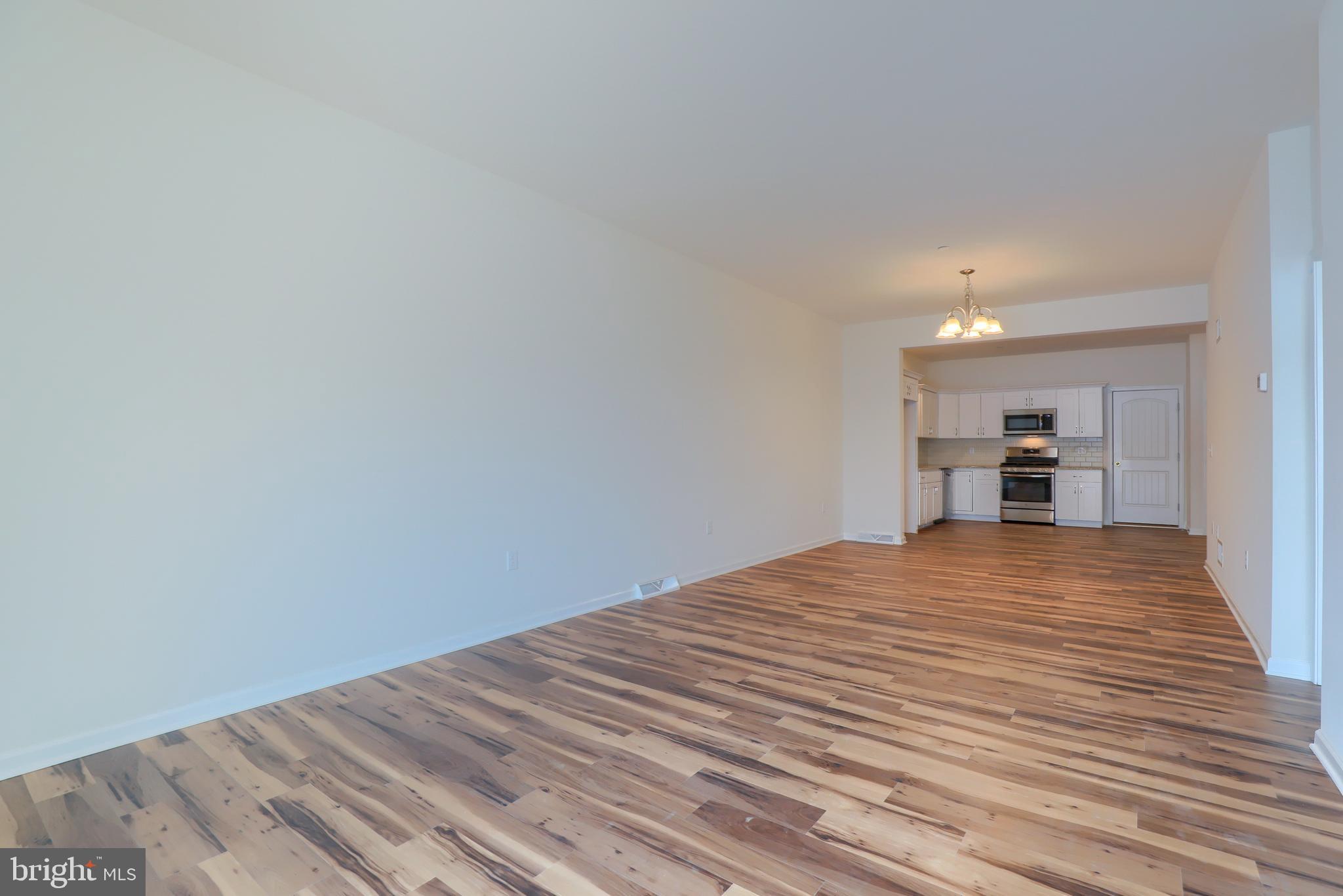 WOODS EDGE - Residential