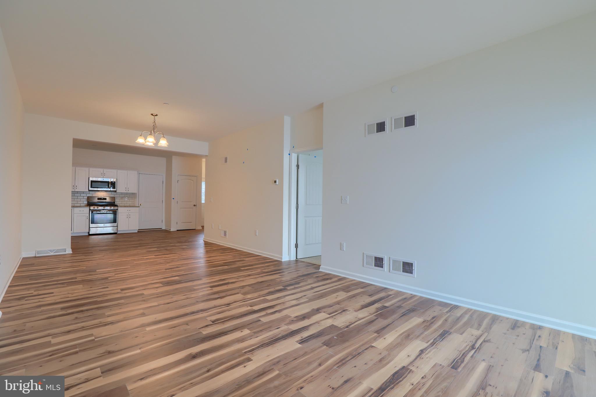 WOODS EDGE - Residential