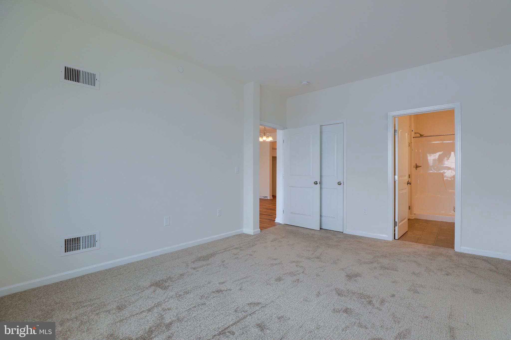 WOODS EDGE - Residential