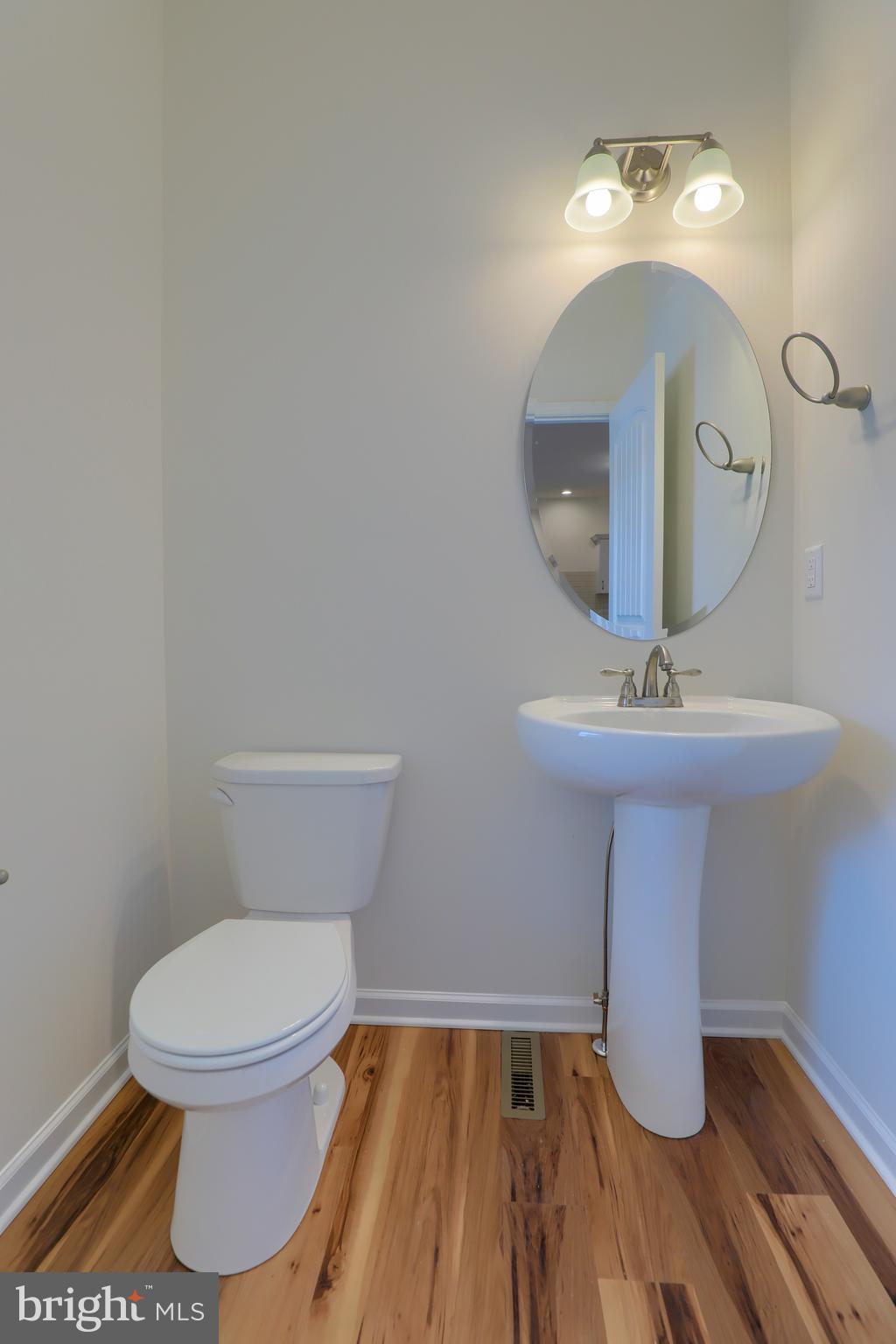 WOODS EDGE - Residential