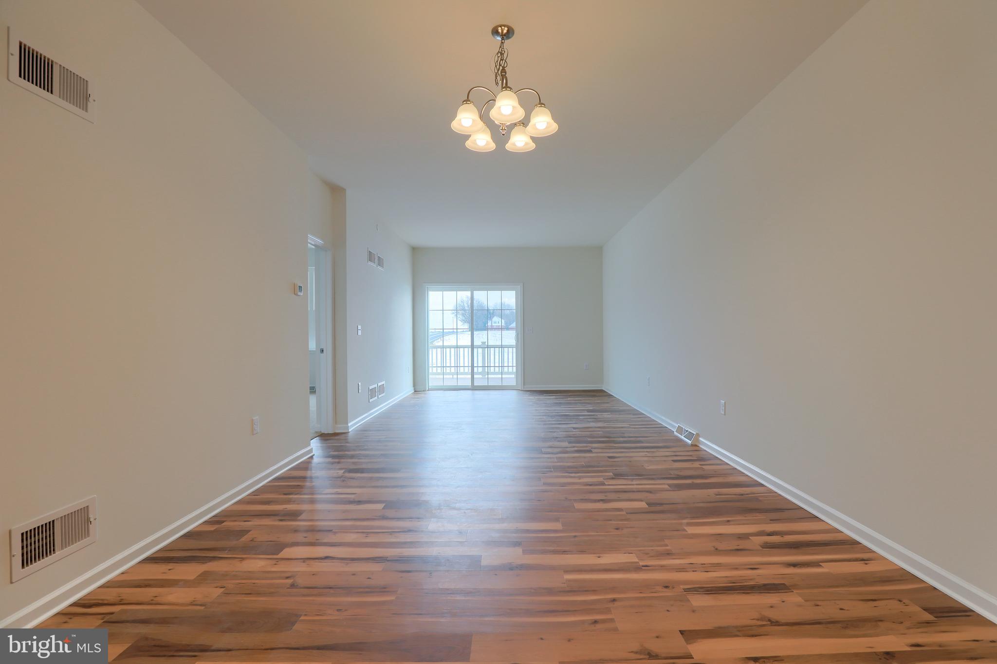 WOODS EDGE - Residential