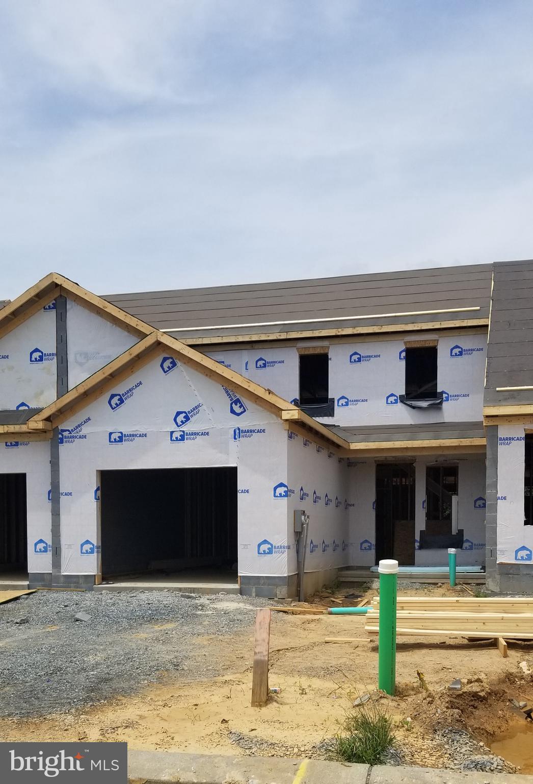 WOODS EDGE - Residential