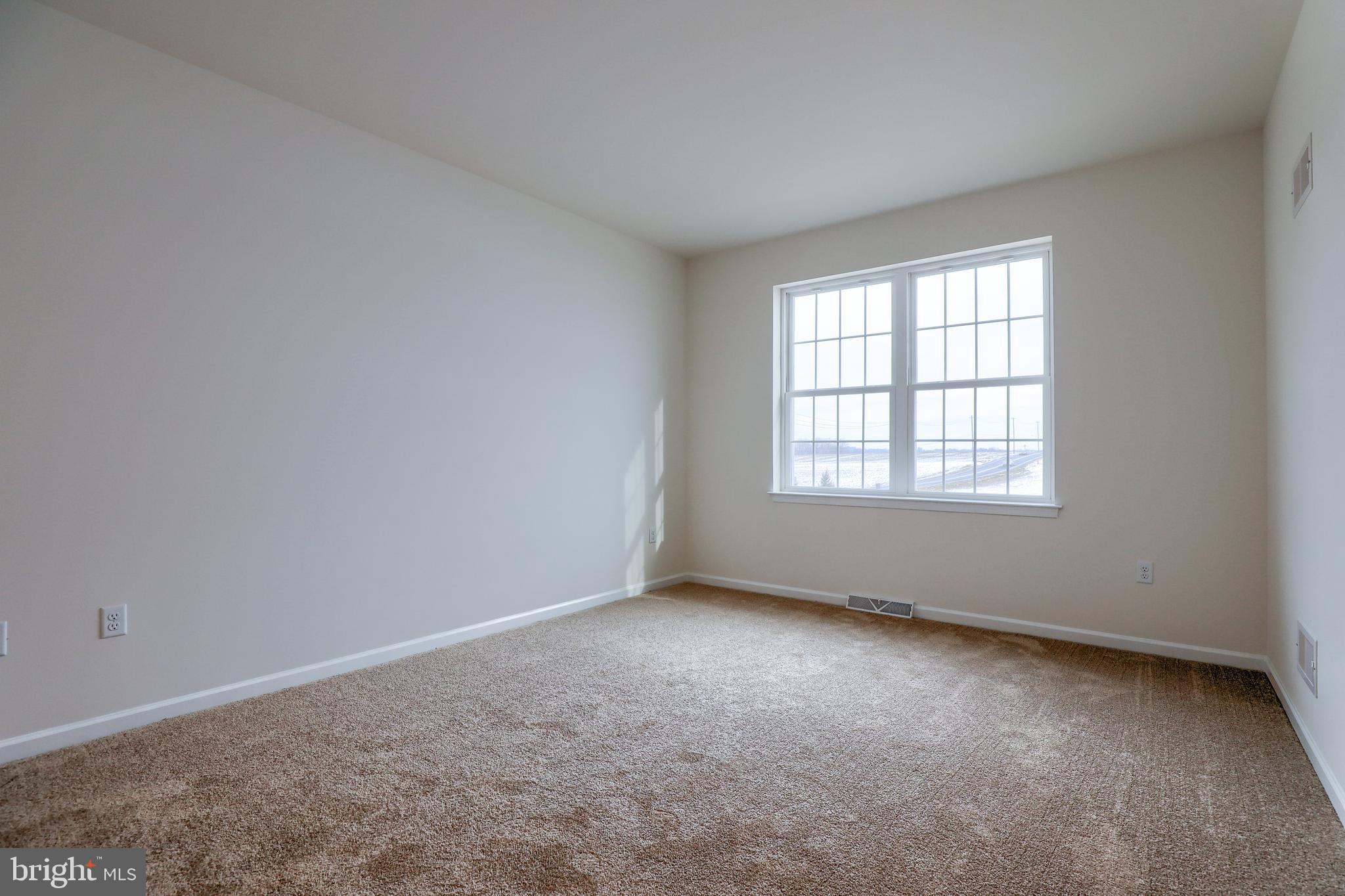 WOODS EDGE - Residential