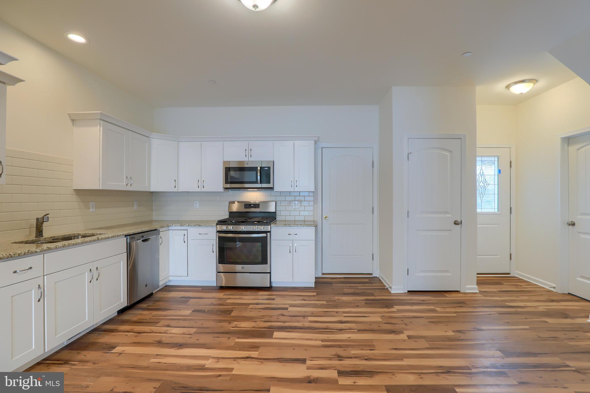 WOODS EDGE - Residential