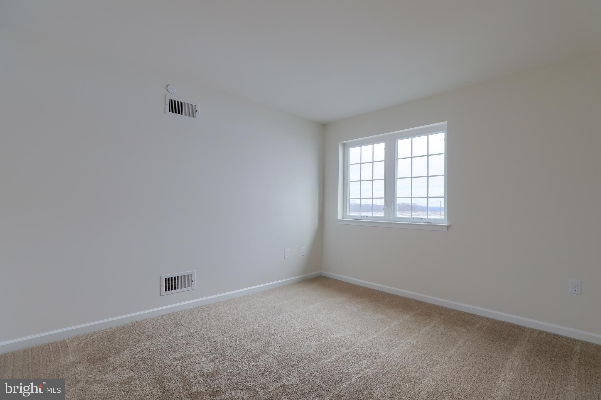 WOODS EDGE - Residential