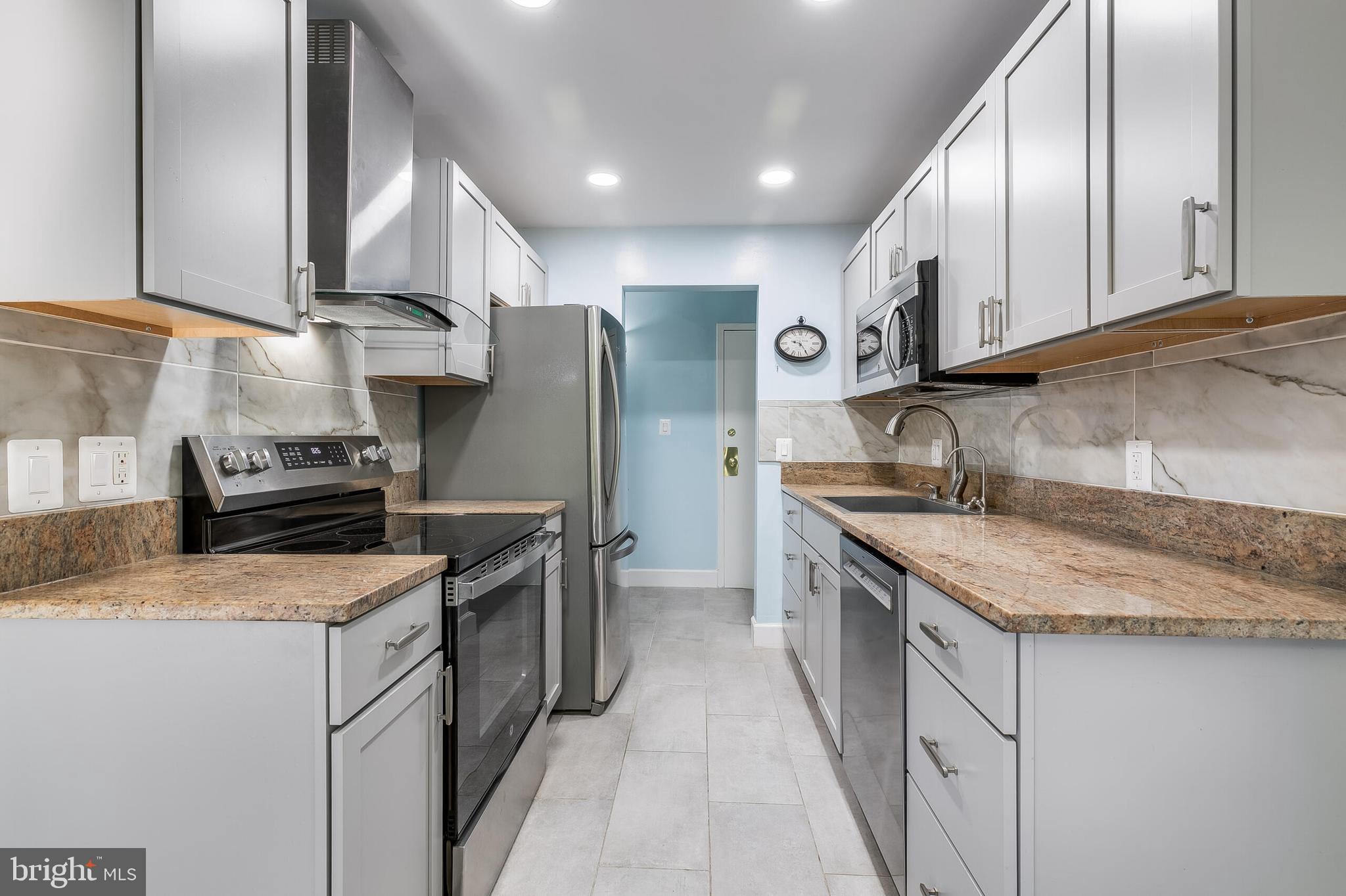 SHADOWOOD - Residential